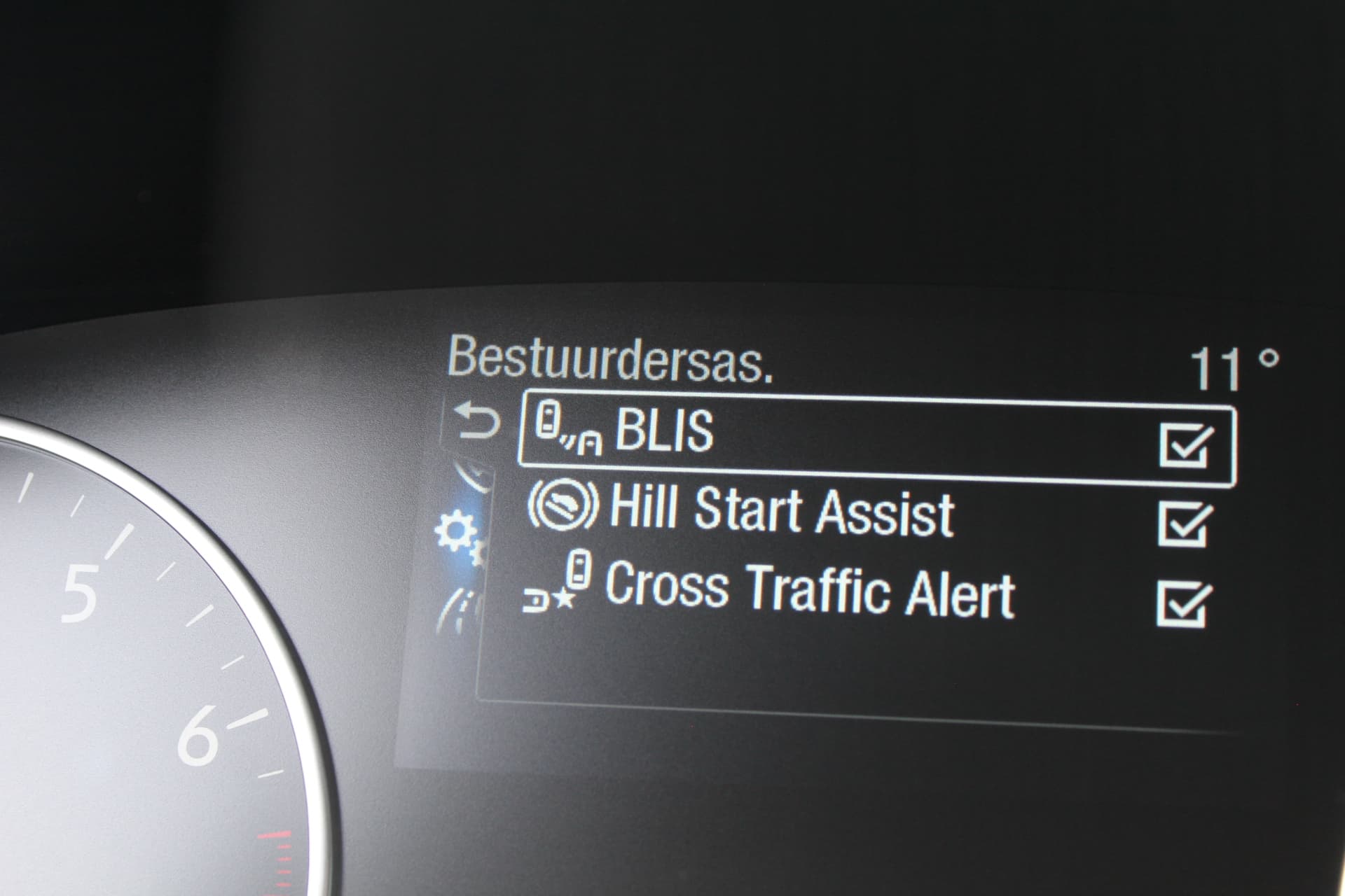 Ford EcoSport 1.0 EcoBoost Titanium thumbnail 26