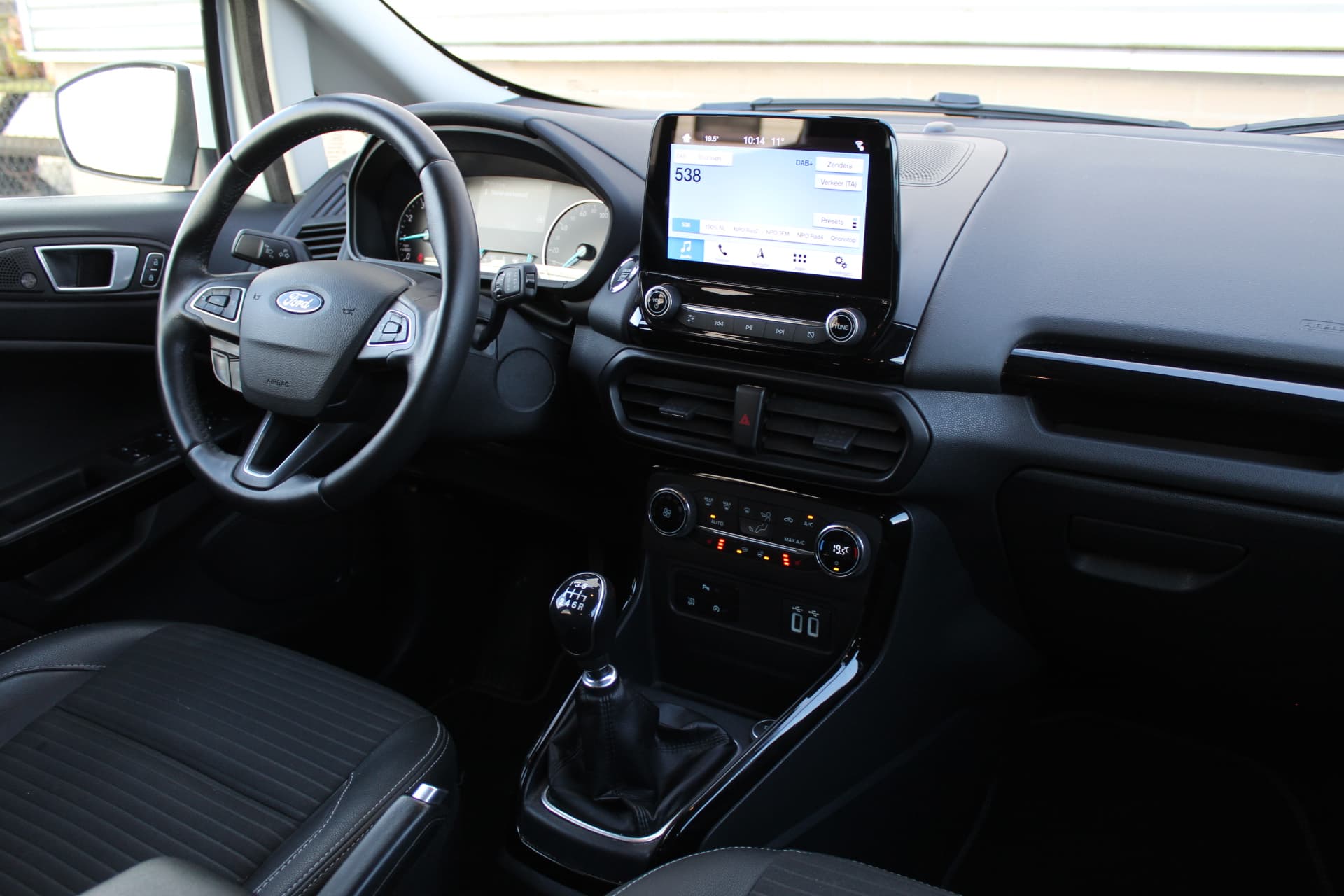 Ford EcoSport 1.0 EcoBoost Titanium thumbnail 6