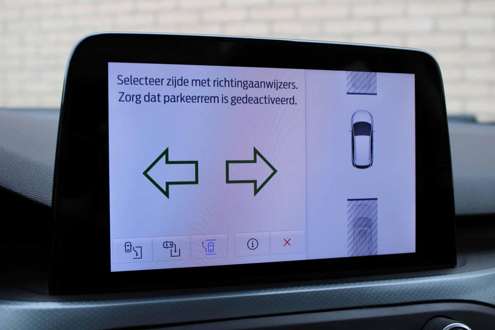 Ford FOCUS Wagon 1.0 EcoBoost Active Business thumbnail 19