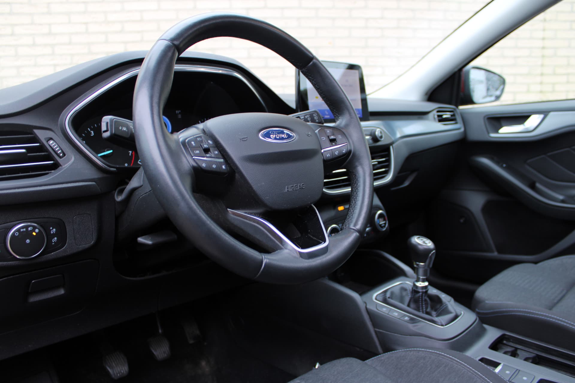 Ford FOCUS Wagon 1.0 EcoBoost Active Business thumbnail 4