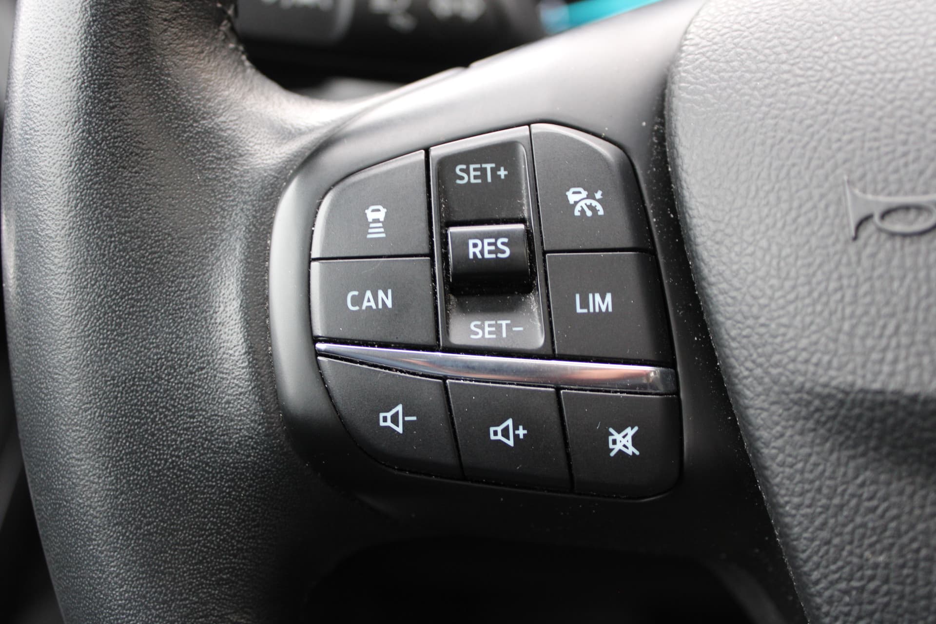 Ford FOCUS Wagon 1.0 EcoBoost Active Business thumbnail 8