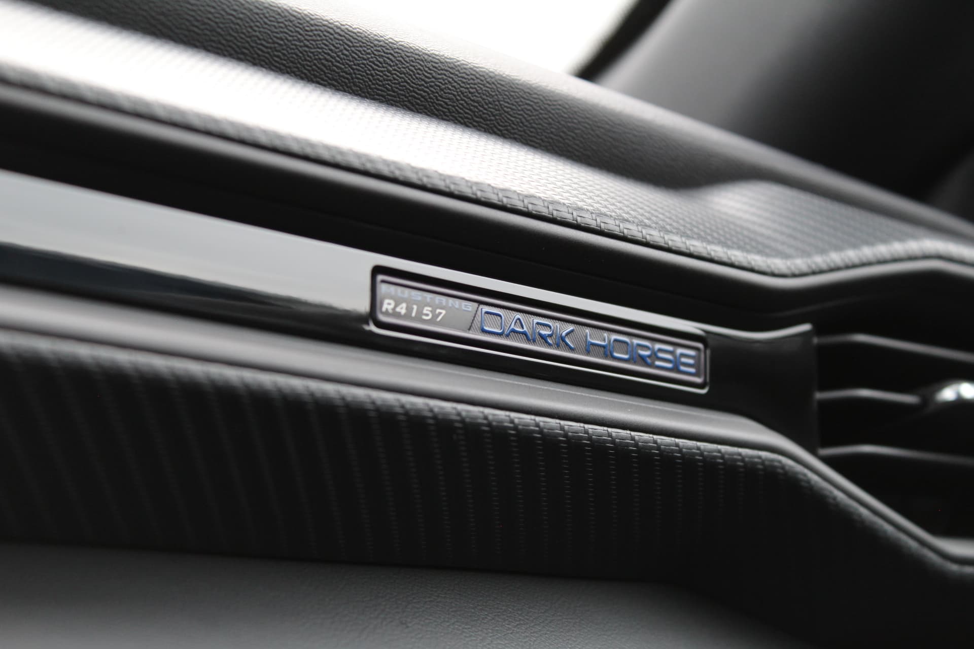 Ford Mustang Fastback 5.0 V8 Dark Horse thumbnail 27