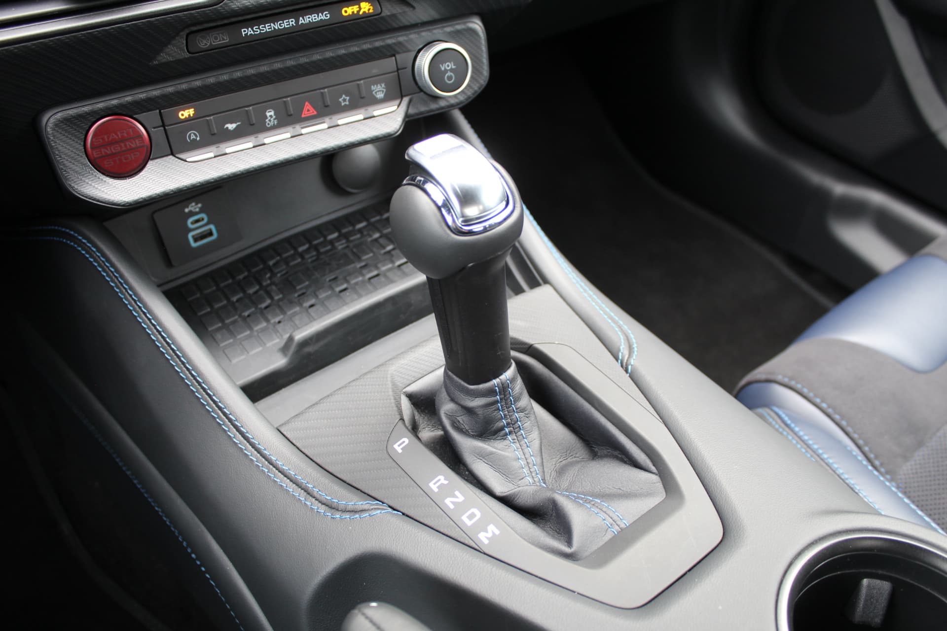 Ford Mustang Fastback 5.0 V8 Dark Horse thumbnail 33