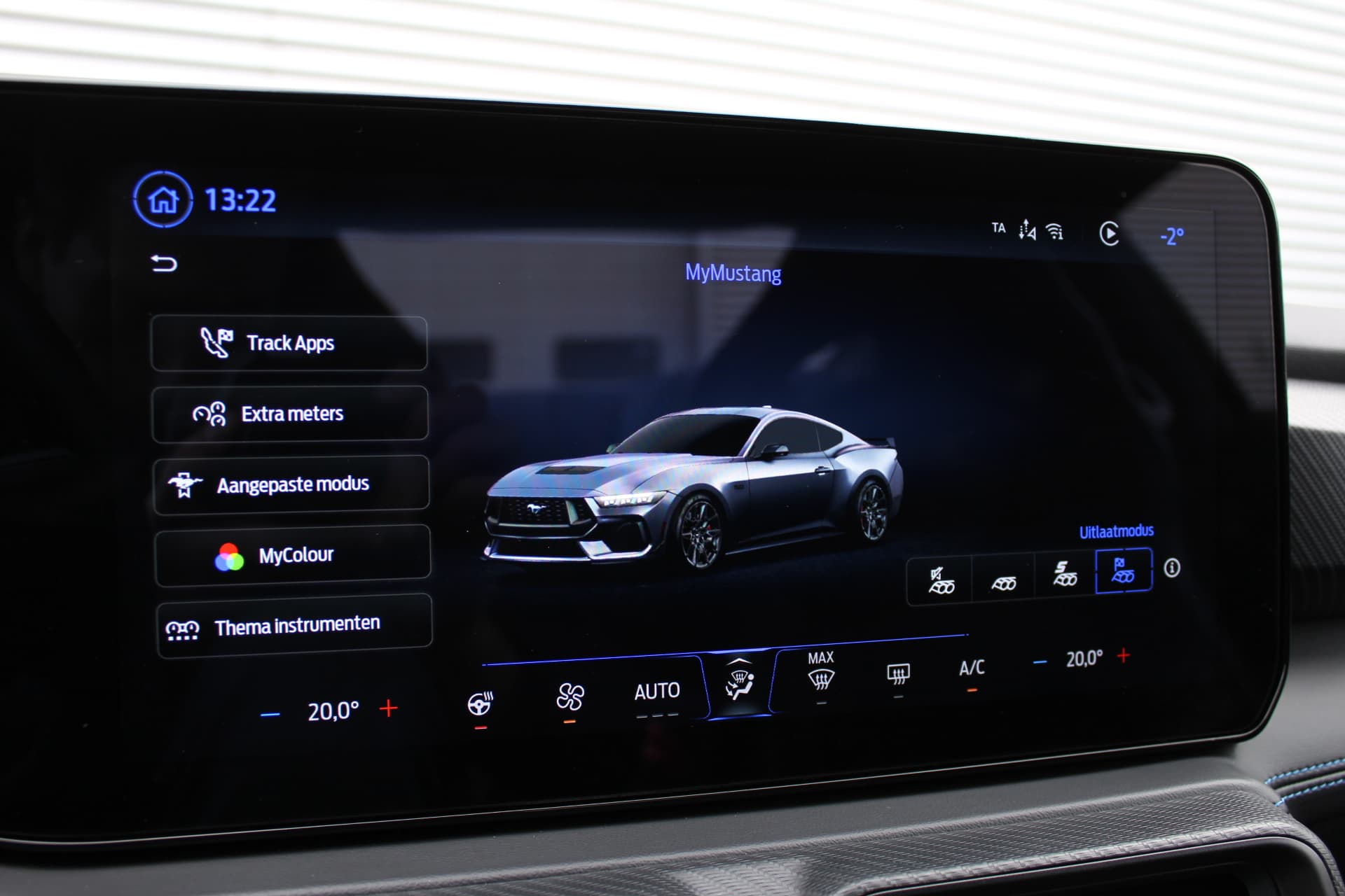 Ford Mustang Fastback 5.0 V8 Dark Horse thumbnail 36