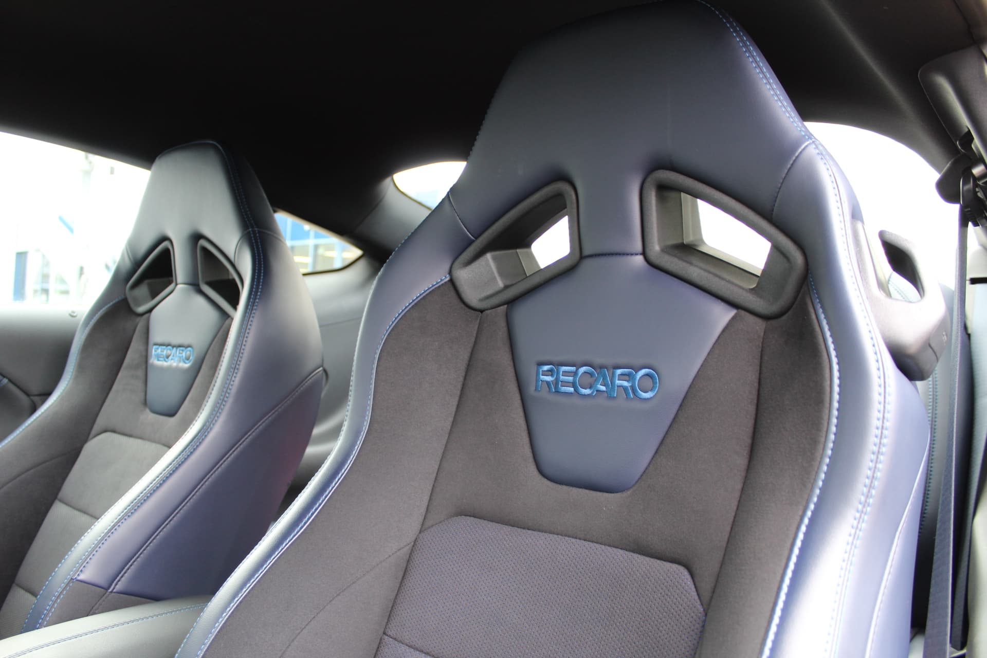 Ford Mustang Fastback 5.0 V8 Dark Horse thumbnail 7