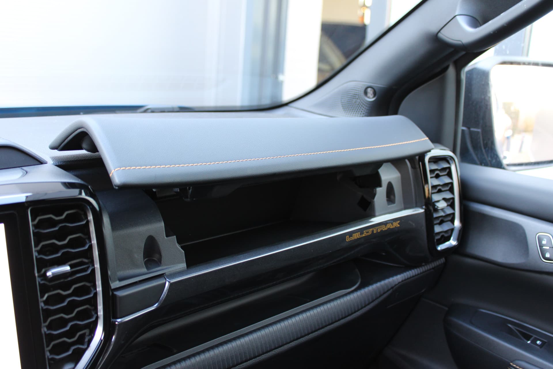 Ford Ranger 2.3 Double Cab PHEV Wildtrak thumbnail 34