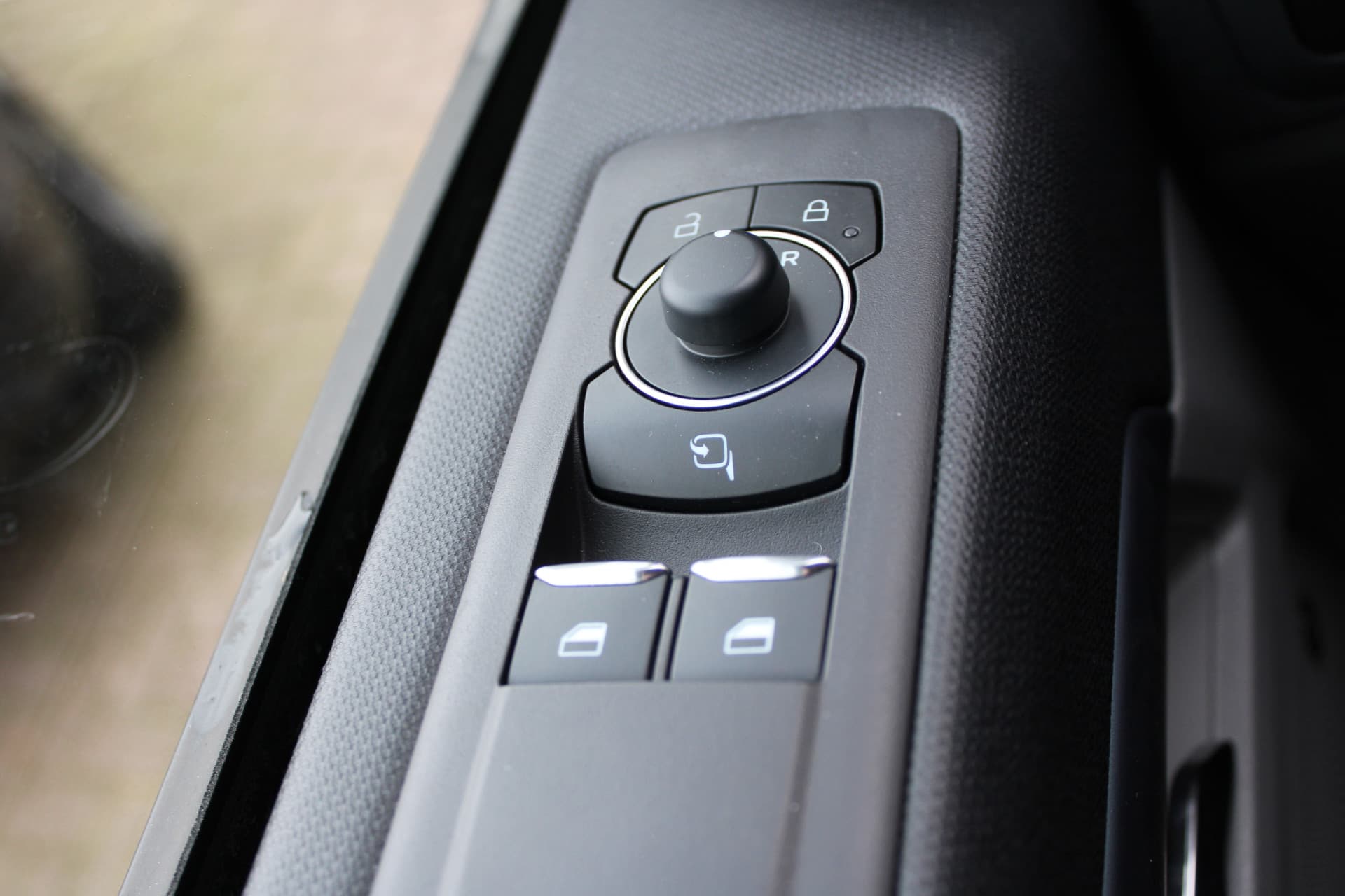 Ford Tourneo Custom PHEV L1H1 Active X thumbnail 23