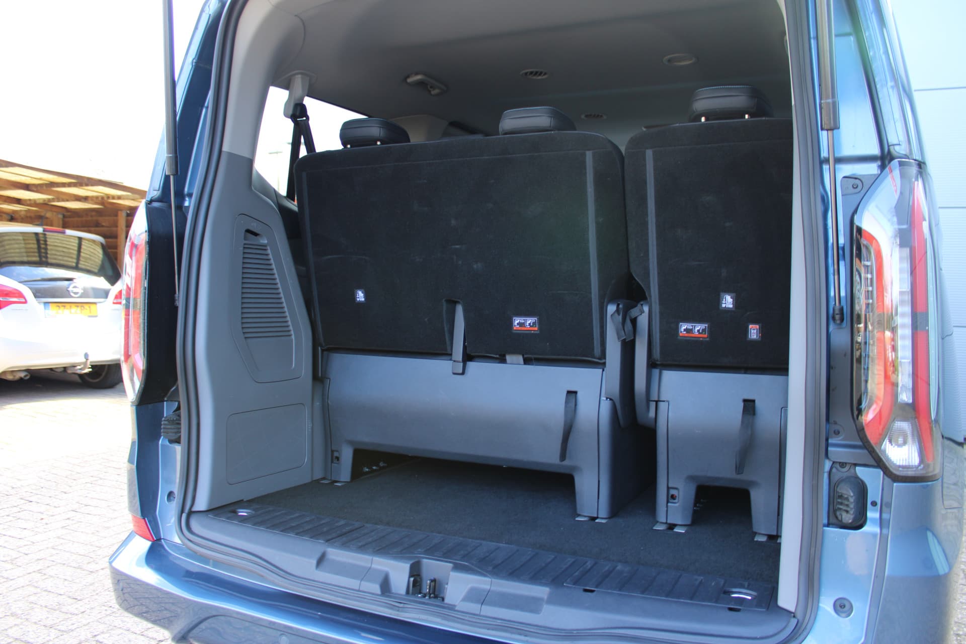 Ford Tourneo Custom PHEV L1H1 Sport thumbnail 26