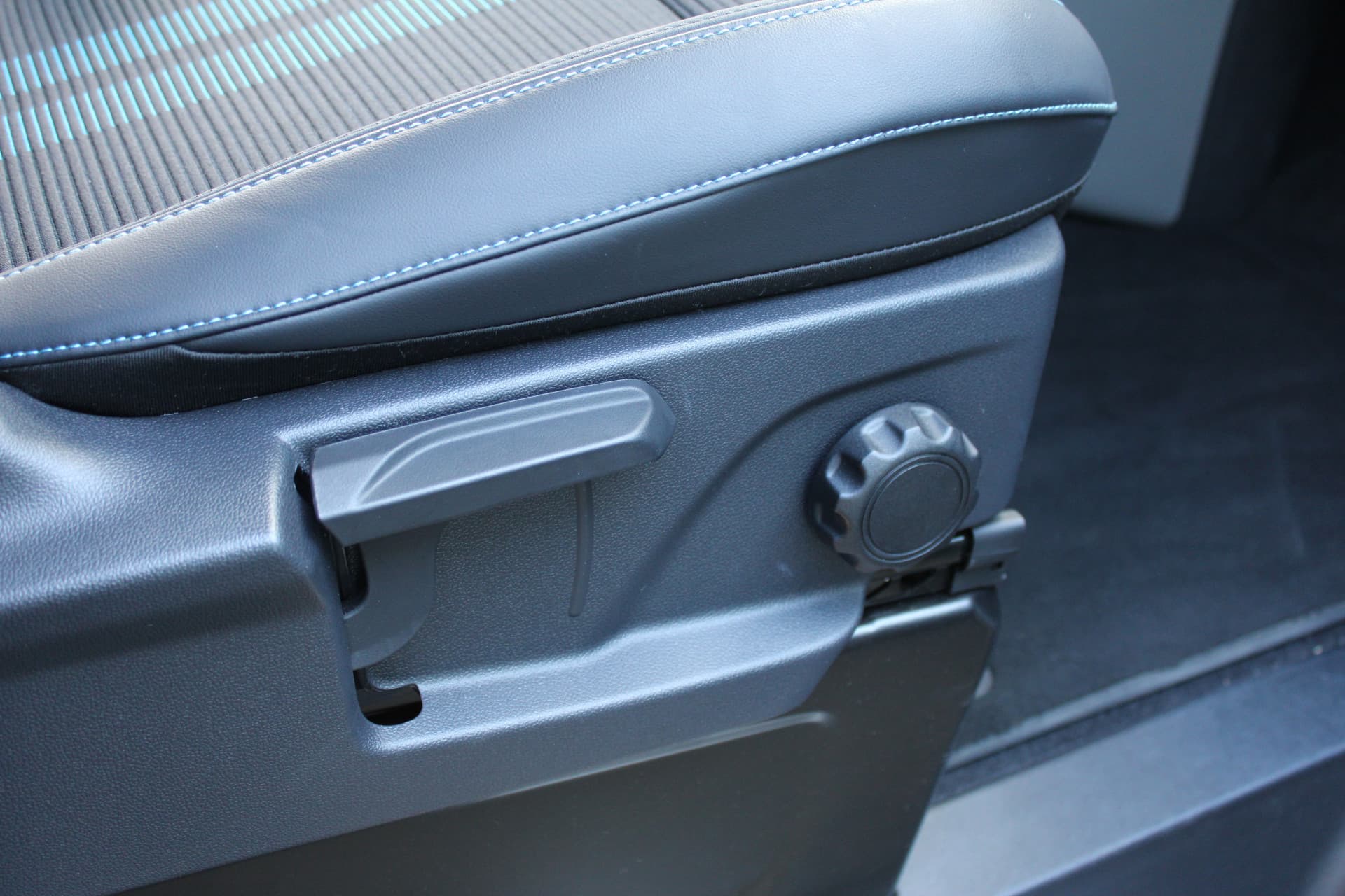 Ford Tourneo Custom PHEV L1H1 Sport thumbnail 39