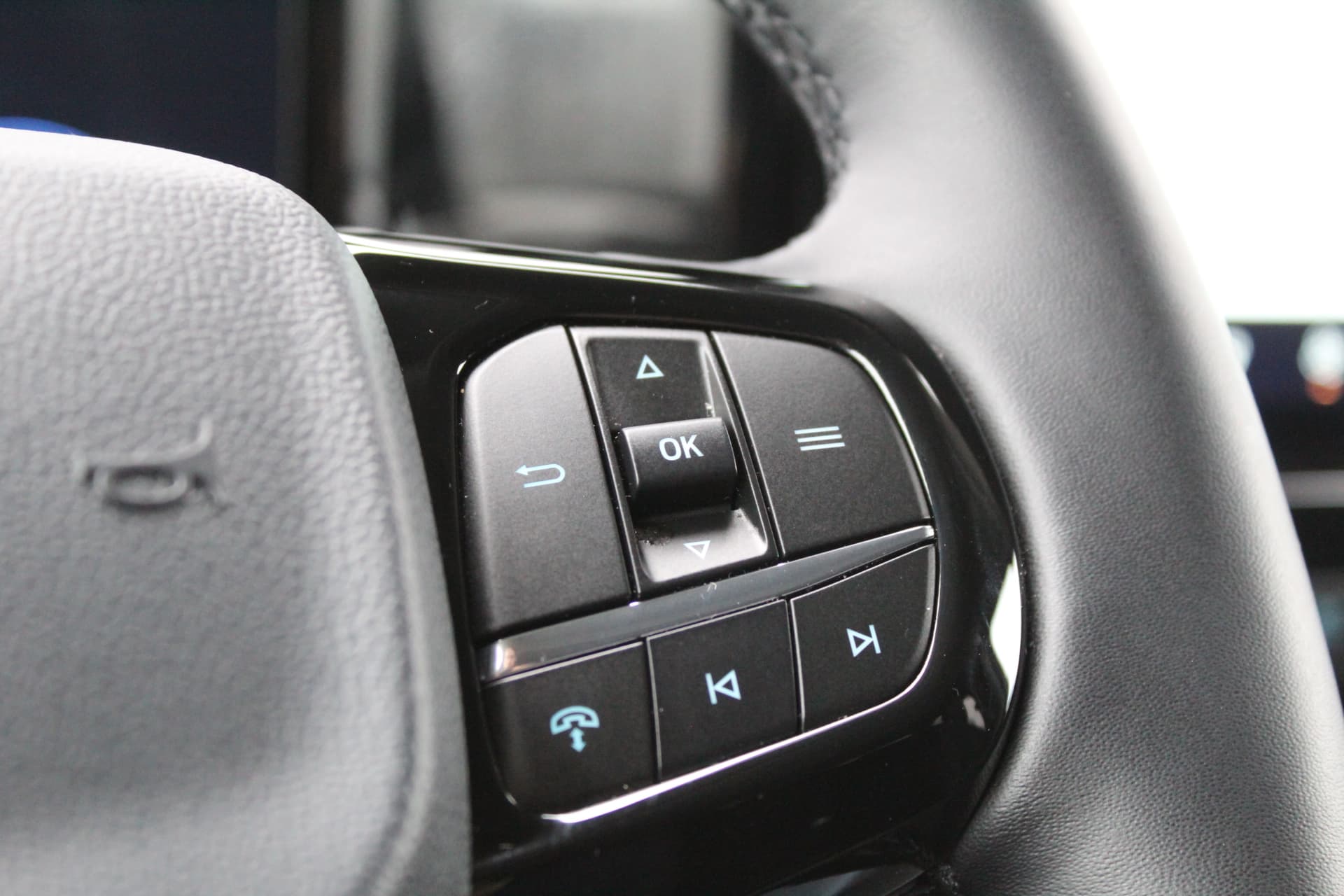 Ford Tourneo Custom PHEV L1H1 Sport thumbnail 12