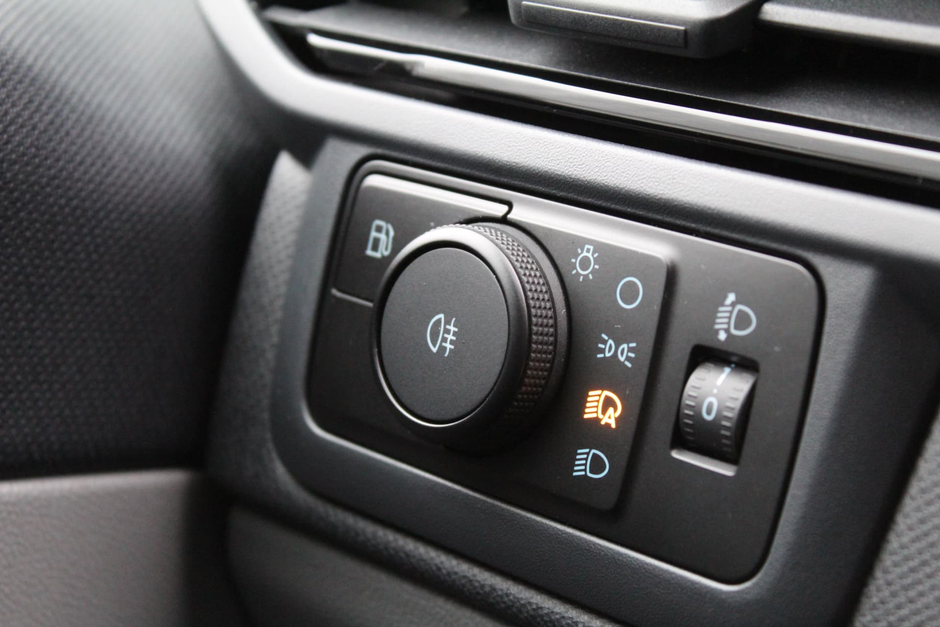 Ford Tourneo Custom PHEV L1H1 Sport thumbnail 13