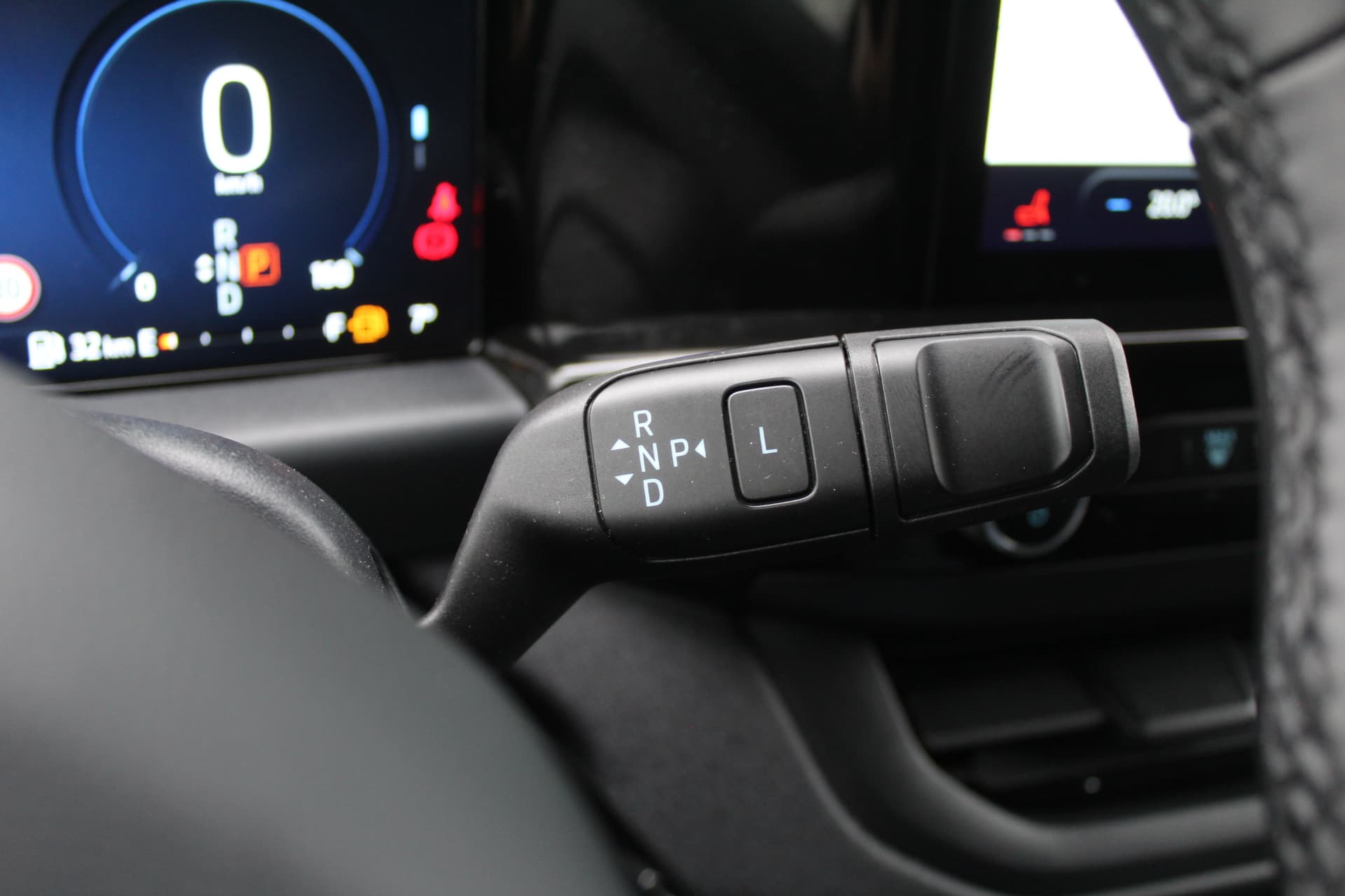 Ford Tourneo Custom PHEV L1H1 Sport thumbnail 15