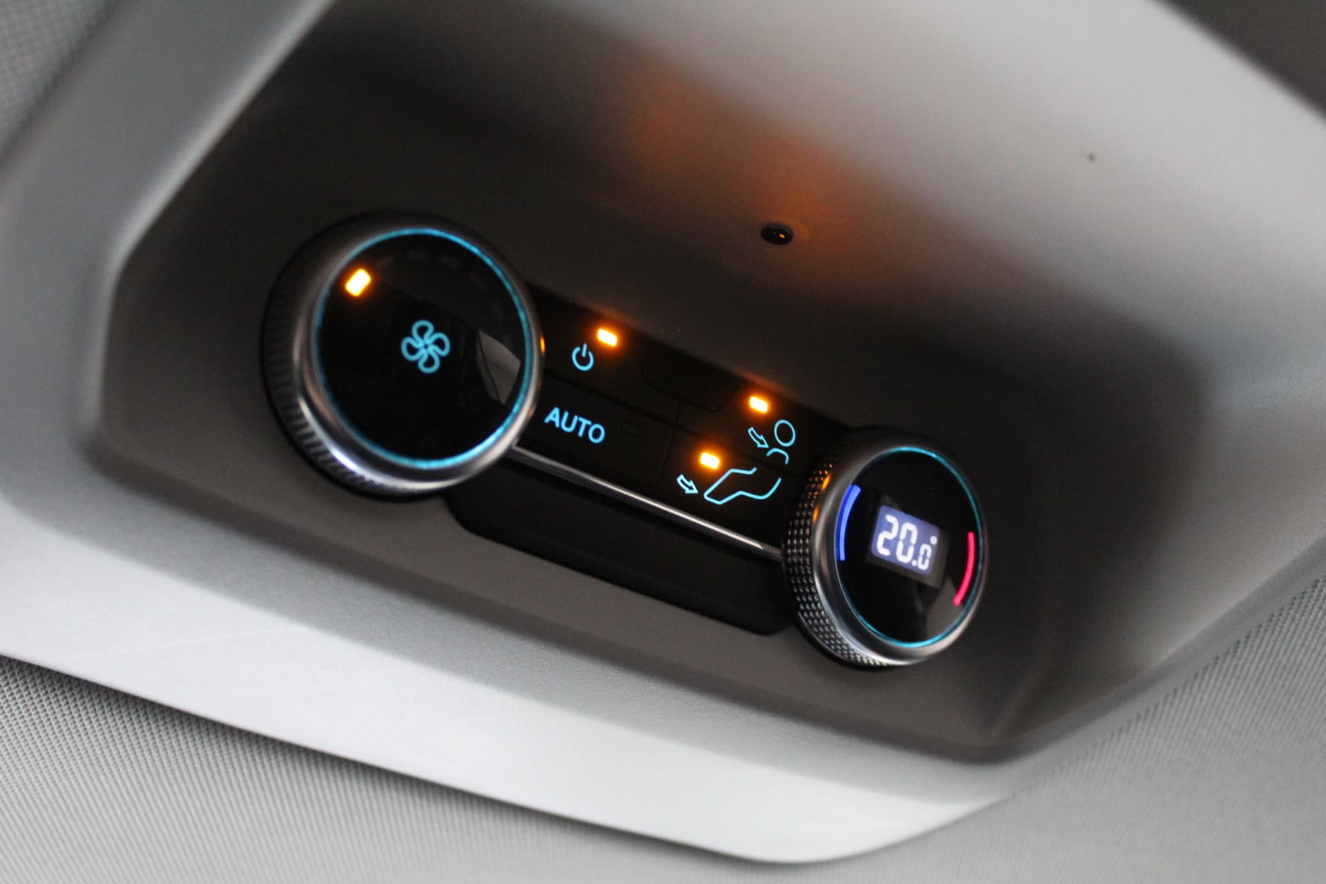 Ford Tourneo Custom PHEV L1H1 Sport thumbnail 37