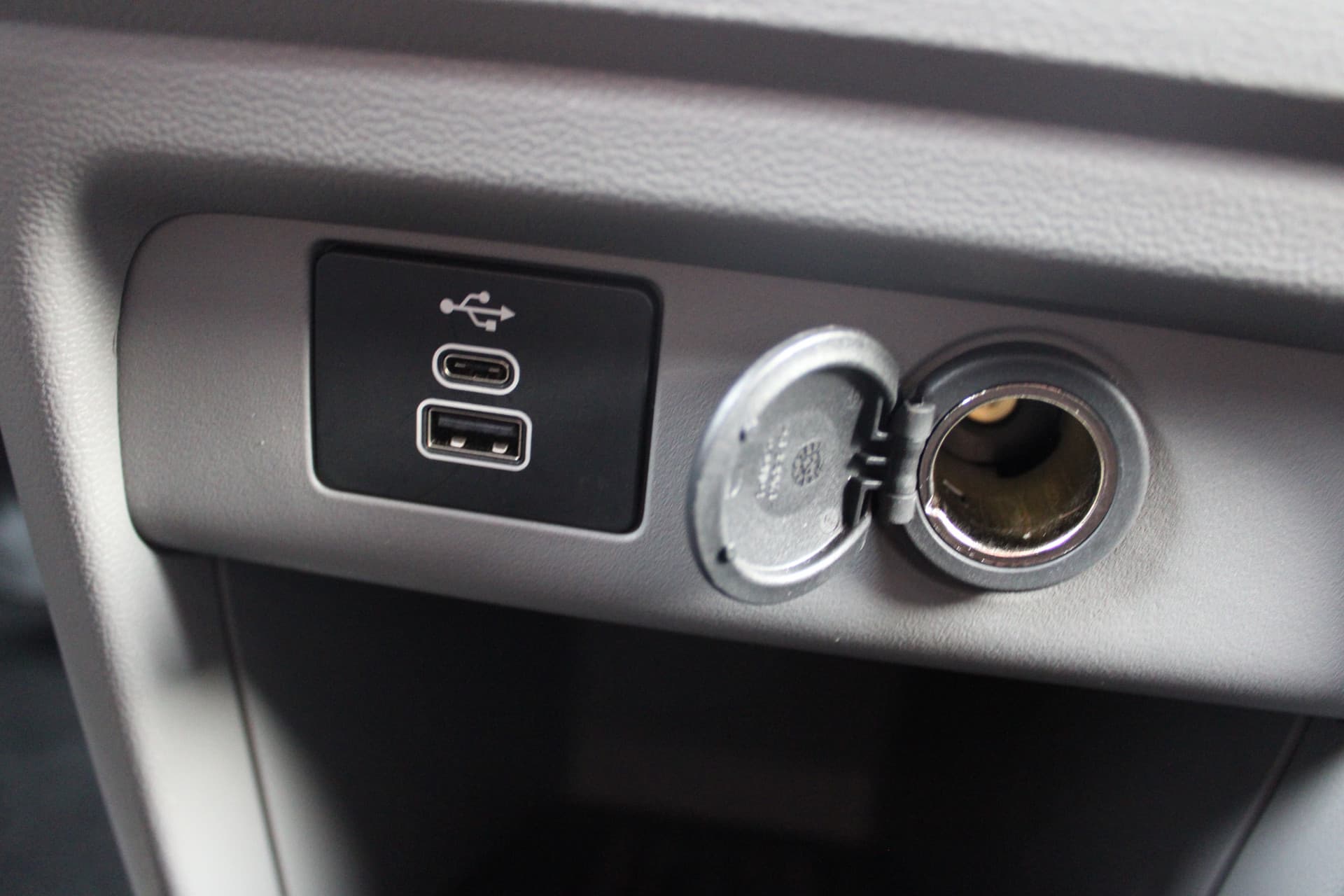 Ford Tourneo Custom PHEV L1H1 Active X thumbnail 27