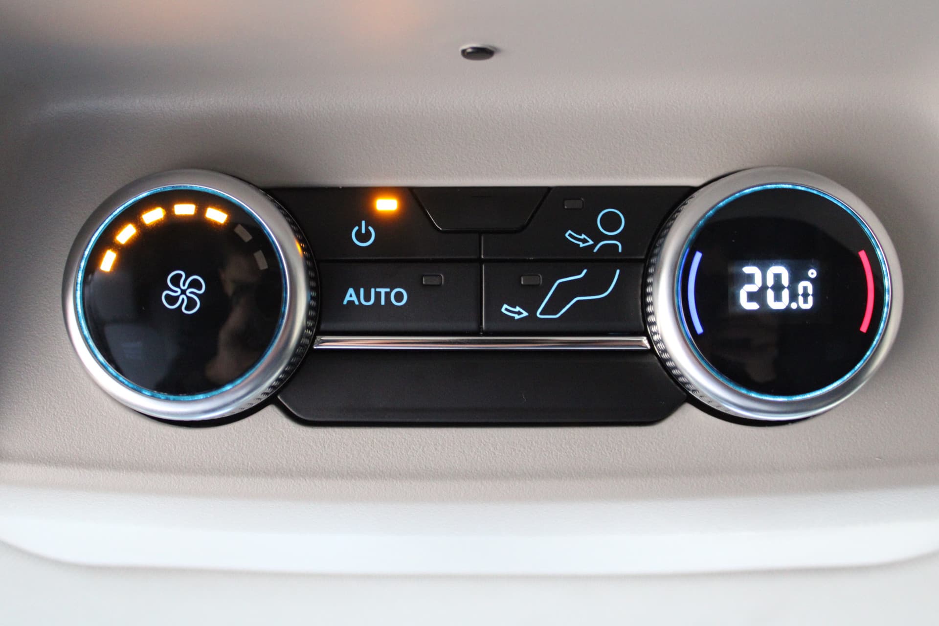 Ford Tourneo Custom PHEV L1H1 Active X thumbnail 32