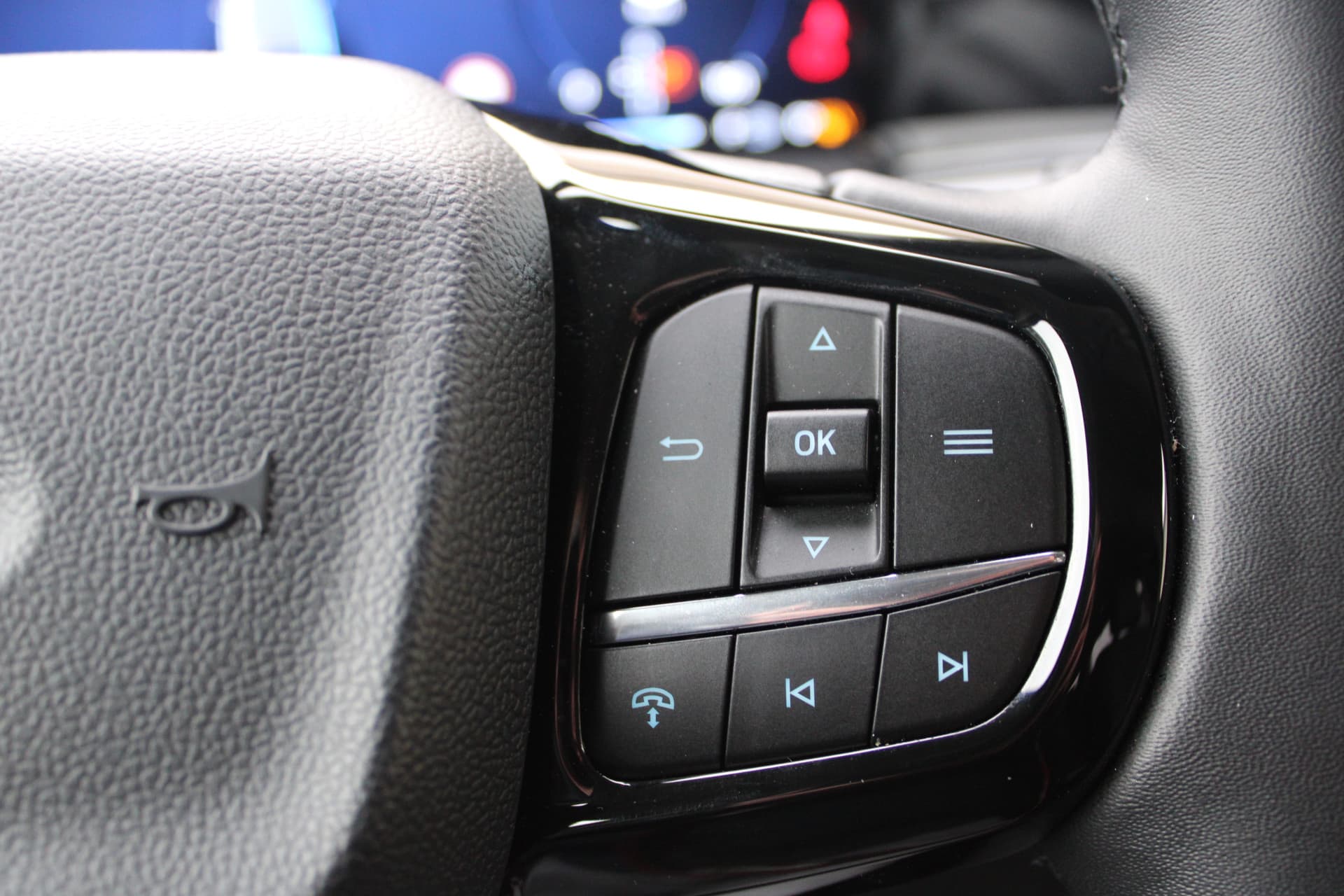 Ford Tourneo Custom PHEV L1H1 Active X thumbnail 9