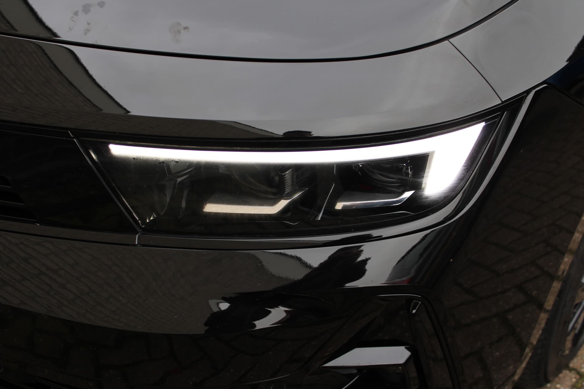 Opel Astra 1.6 Hybrid Ultimate thumbnail 15