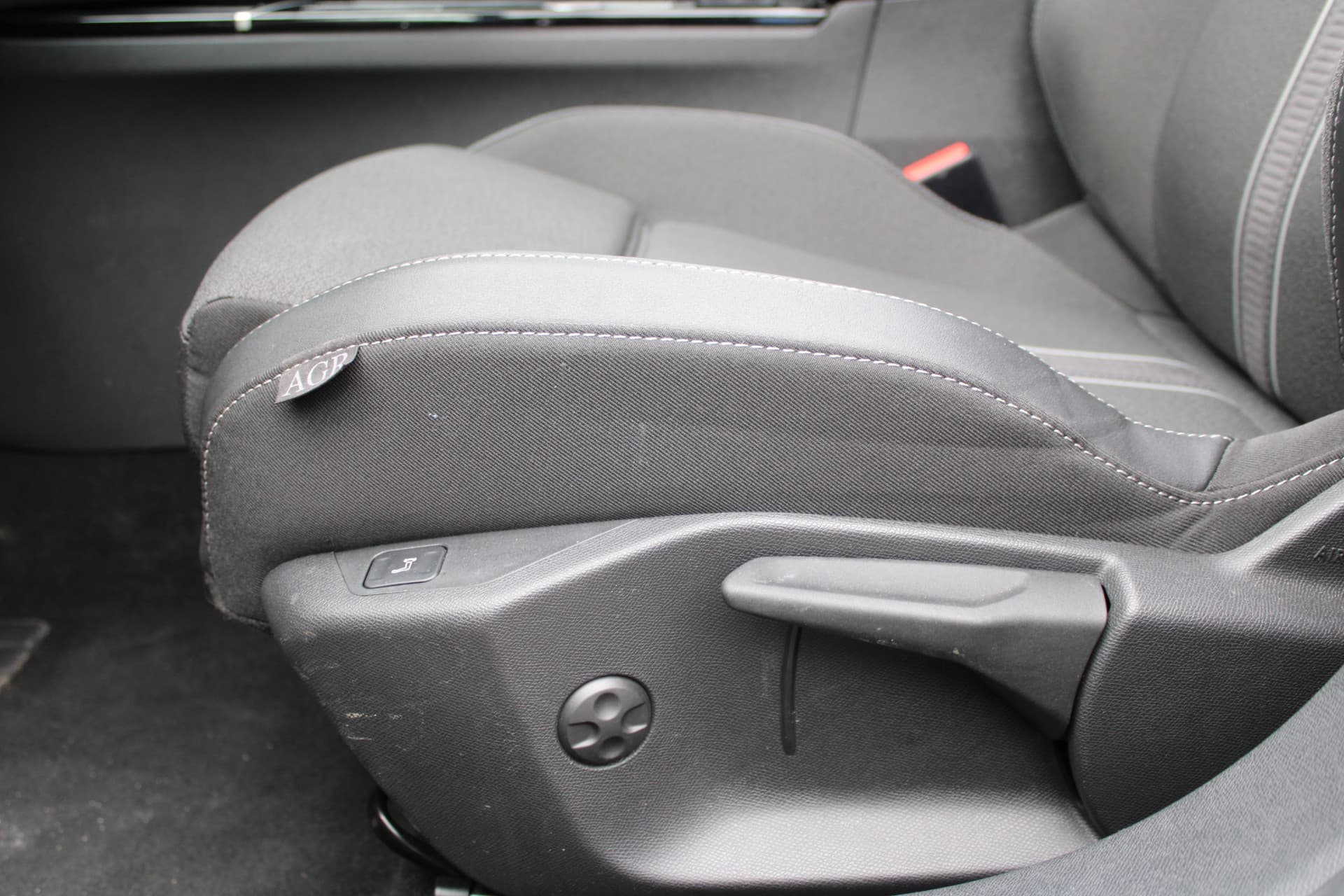 Opel Astra 1.6 Hybrid Ultimate thumbnail 21