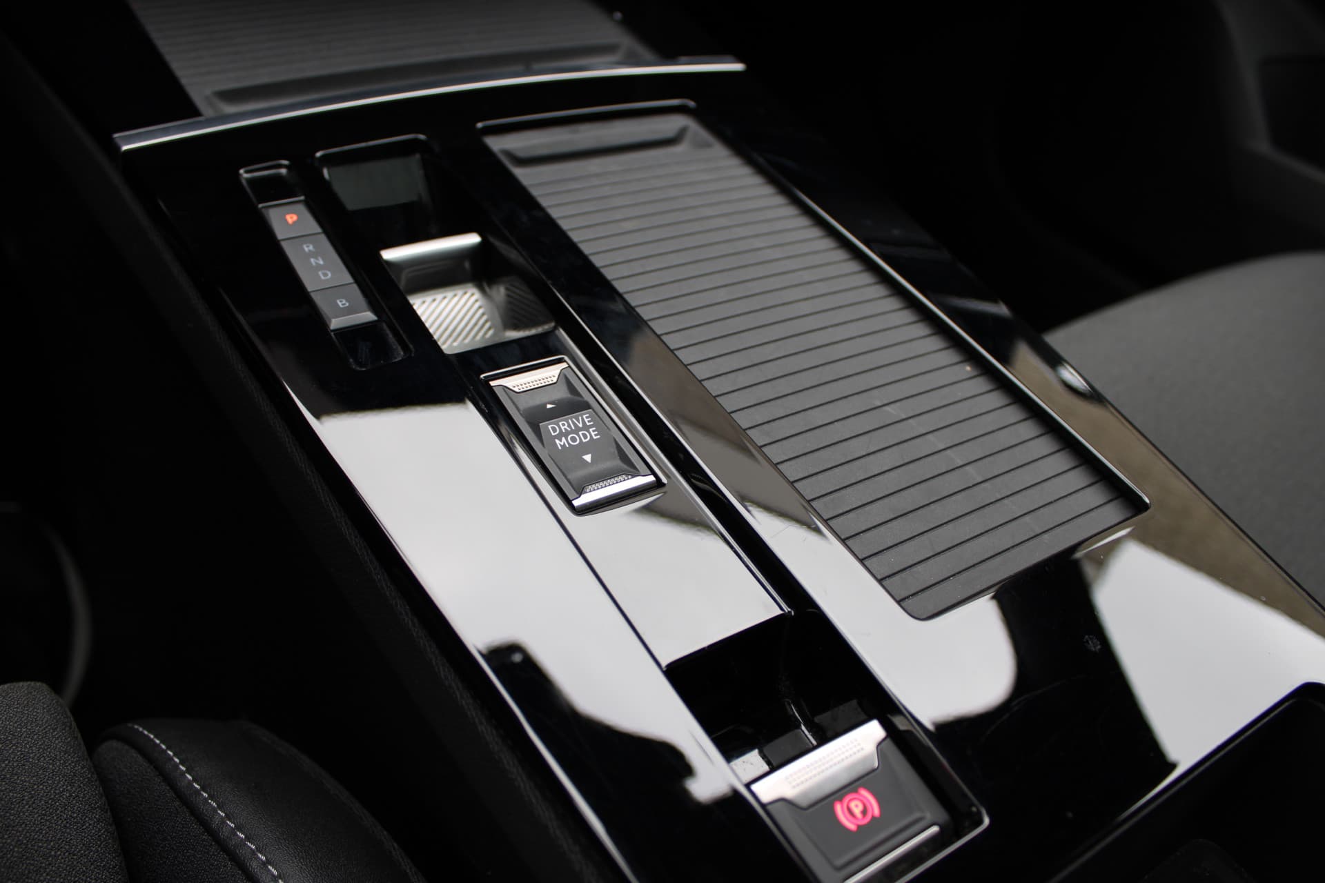 Opel Astra 1.6 Hybrid Ultimate thumbnail 30