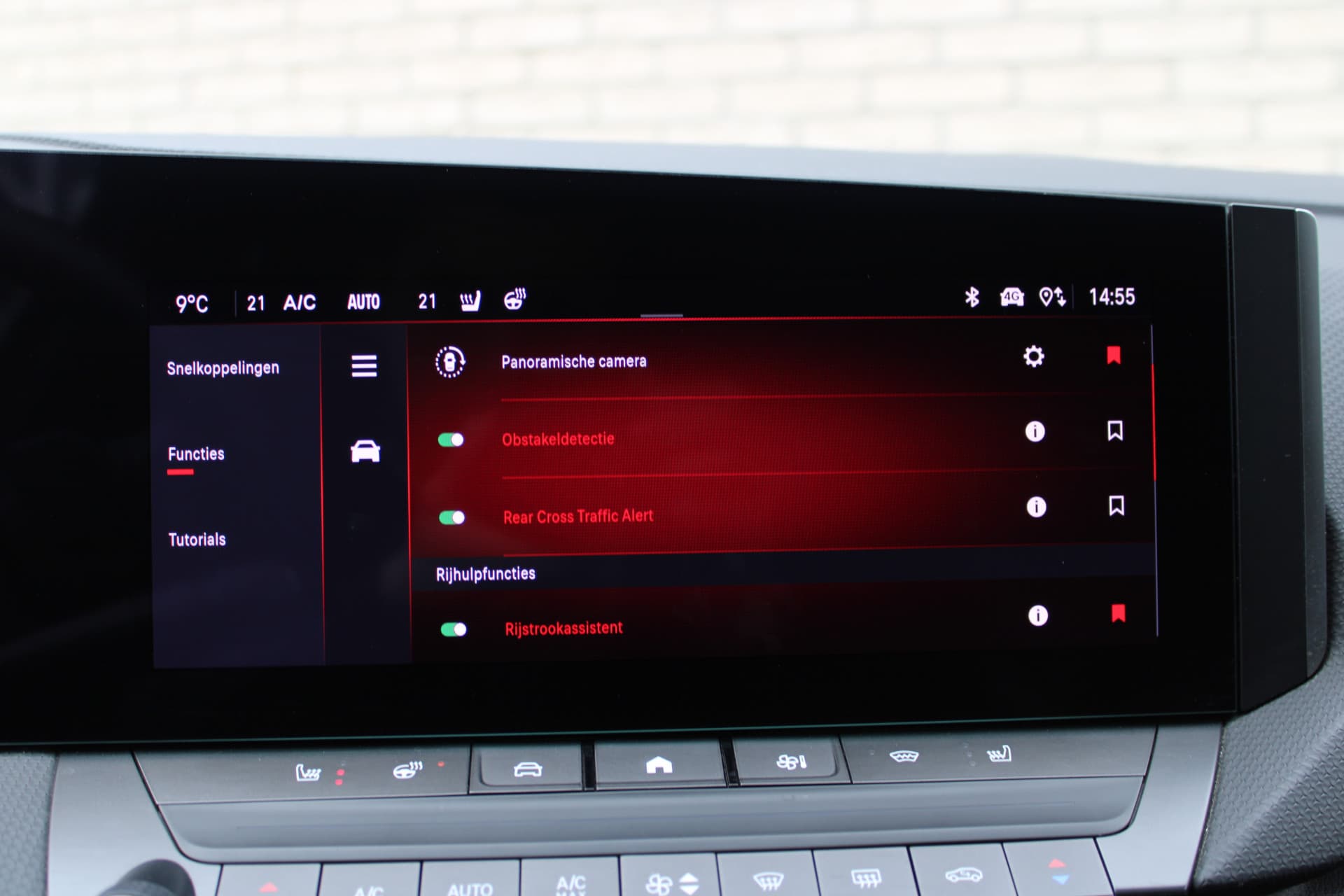 Opel Astra 1.6 Hybrid Ultimate thumbnail 37