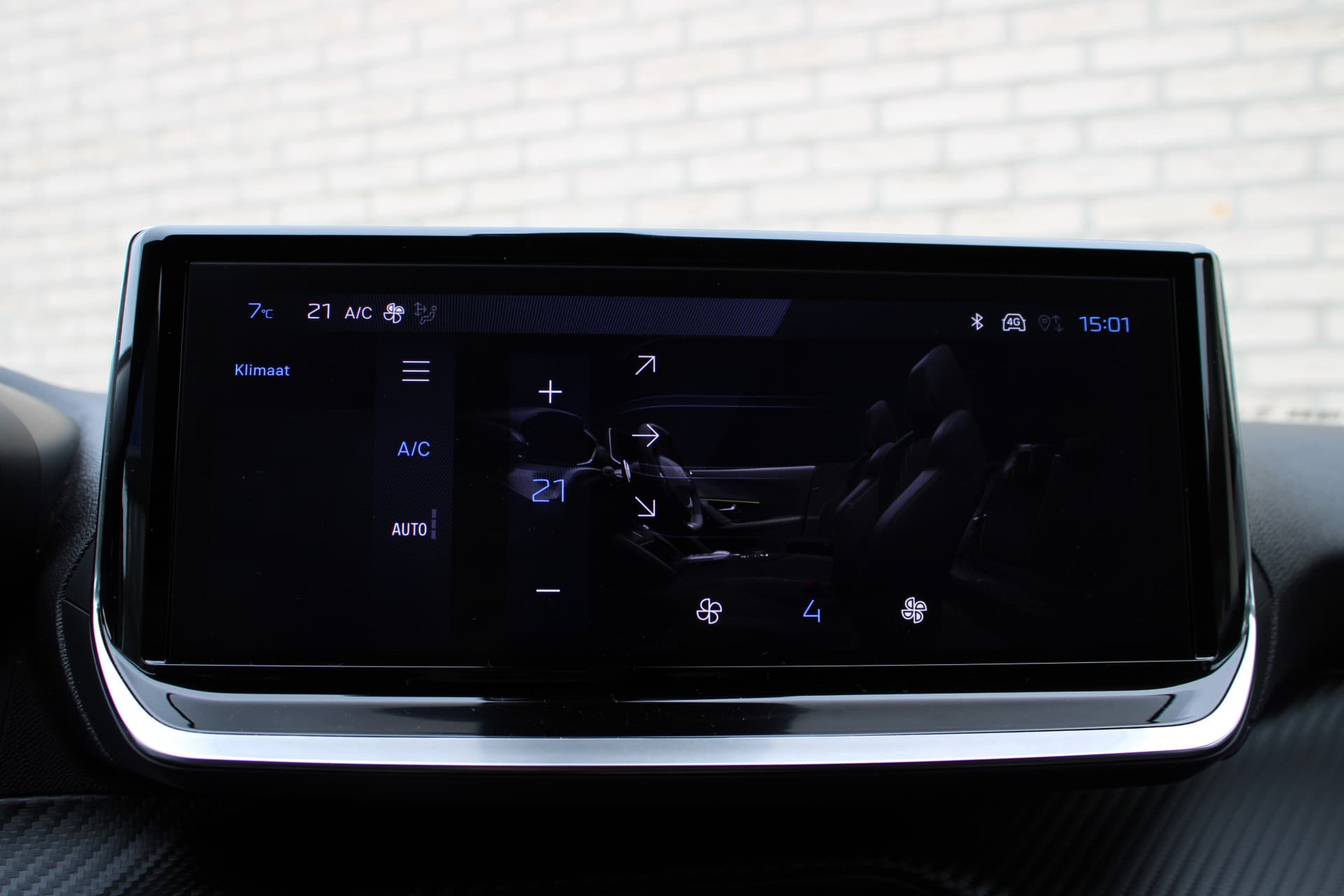 Peugeot 2008 1.2T Allure Pack thumbnail 14