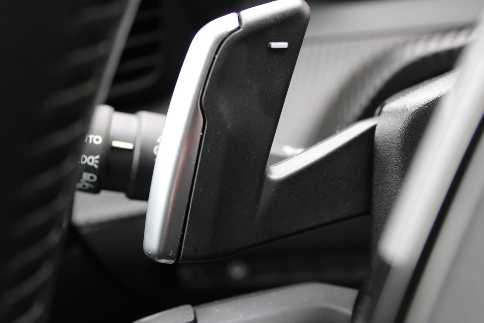 Peugeot 2008 1.2T Allure Pack thumbnail 20