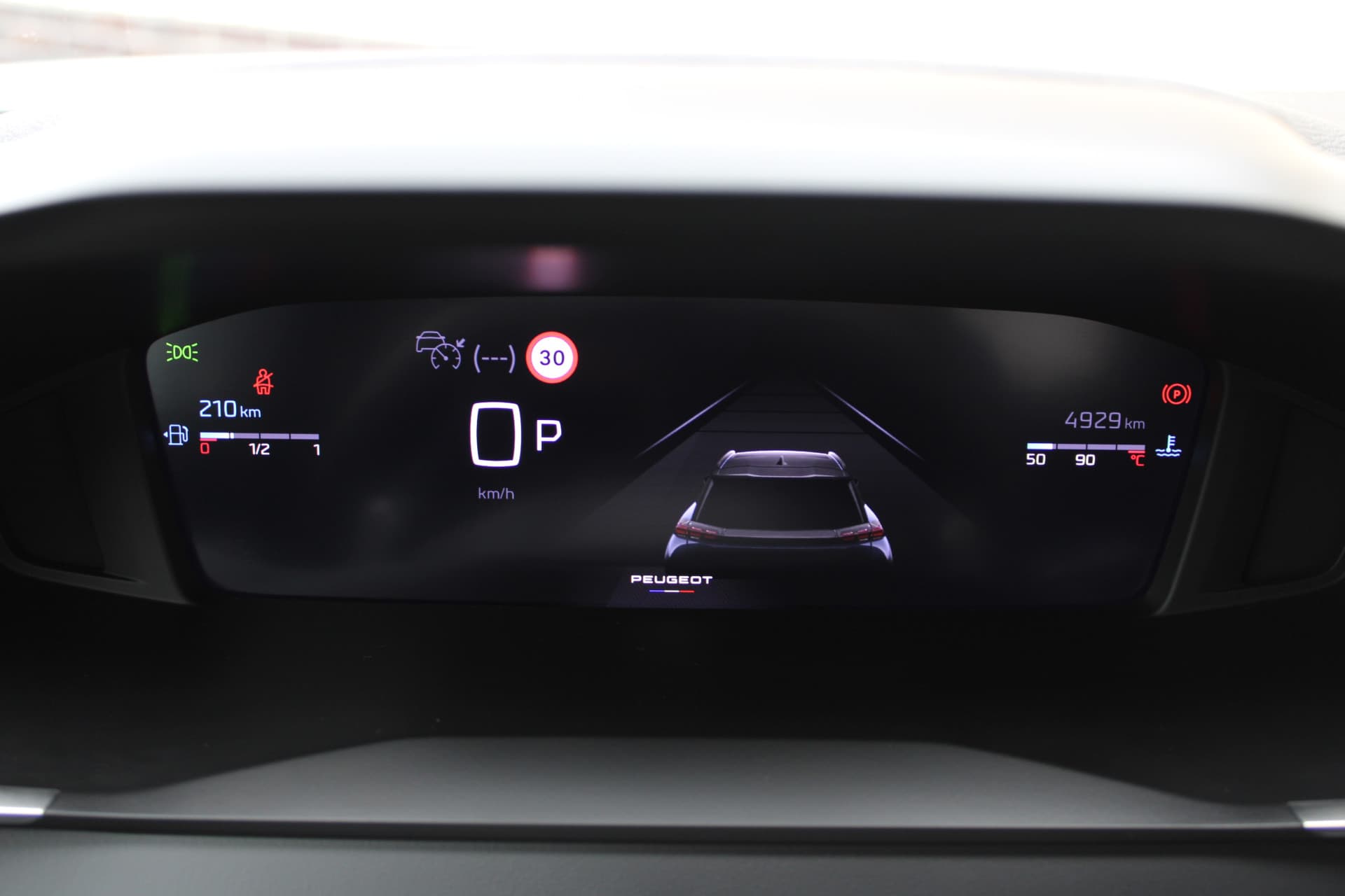 Peugeot 2008 1.2T Allure Pack thumbnail 9