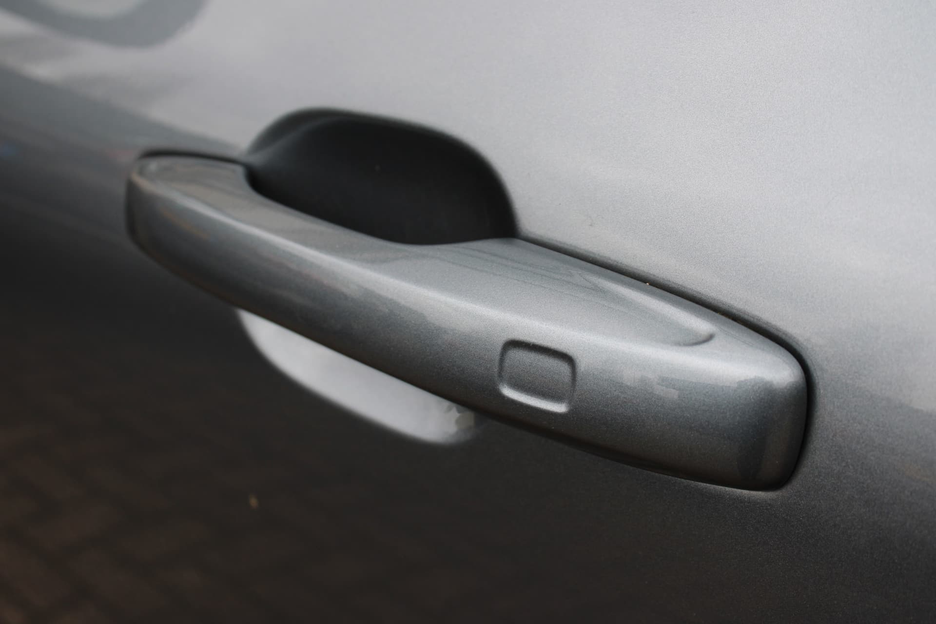 Volvo XC60 2.0 Recharge T6 AWD R-Design thumbnail 16