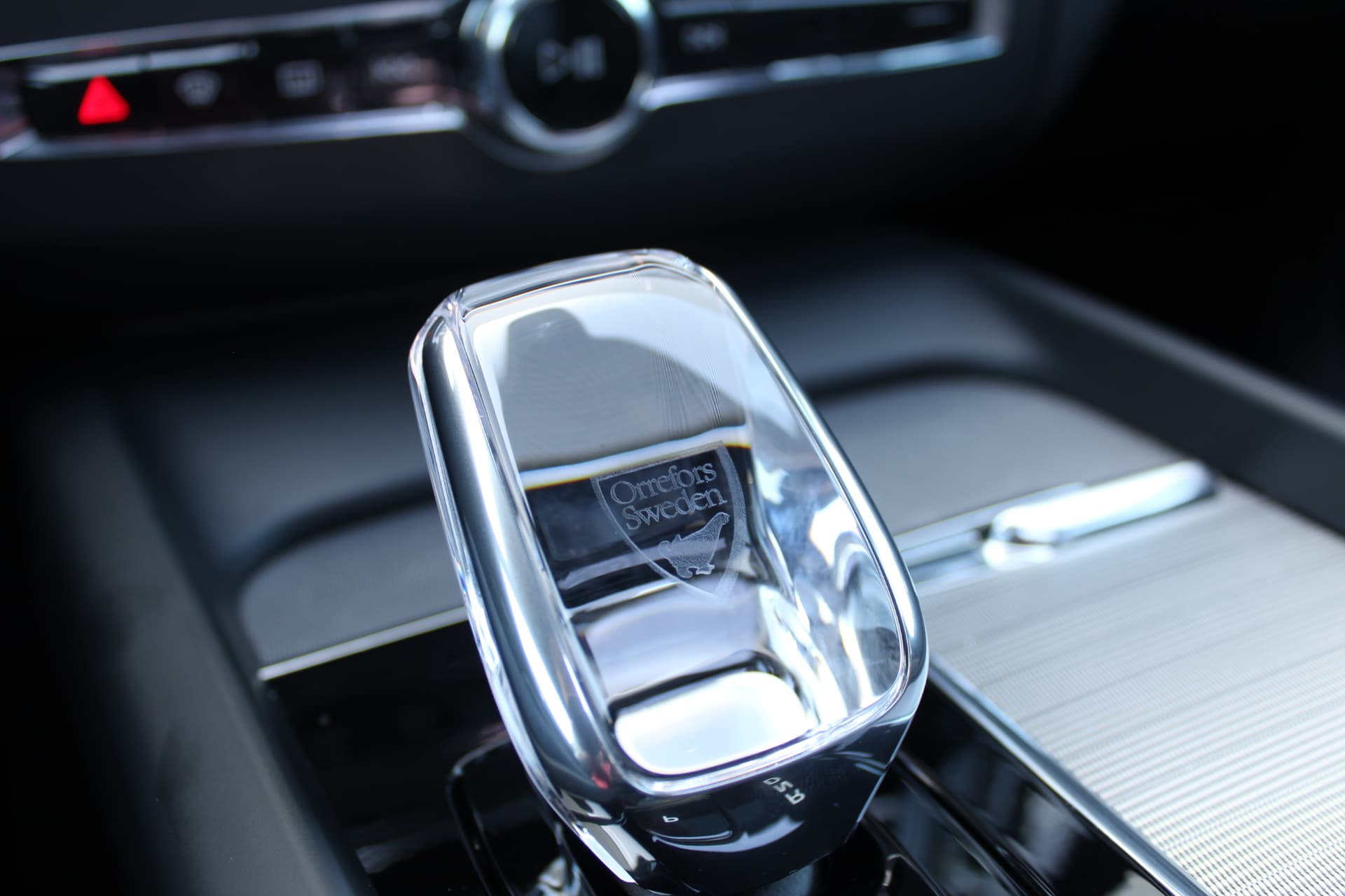 Volvo XC60 2.0 T6 PHEV Plus Black Edition thumbnail 18