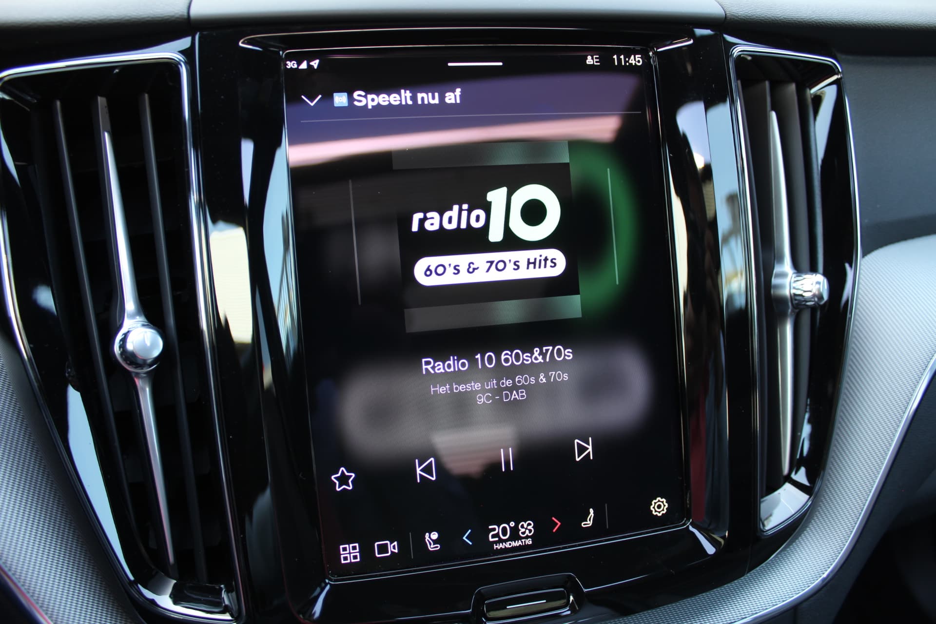 Volvo XC60 2.0 T6 PHEV Plus Black Edition thumbnail 22