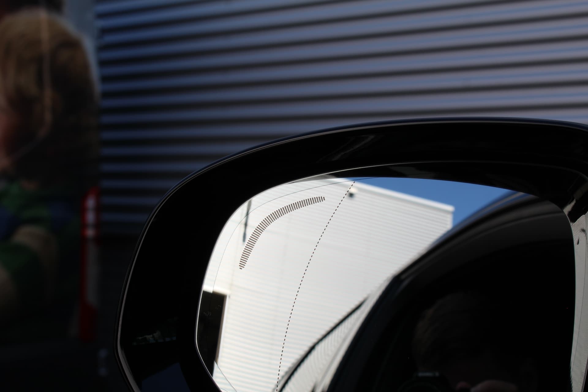 Volvo XC60 2.0 T6 PHEV Plus Black Edition thumbnail 39