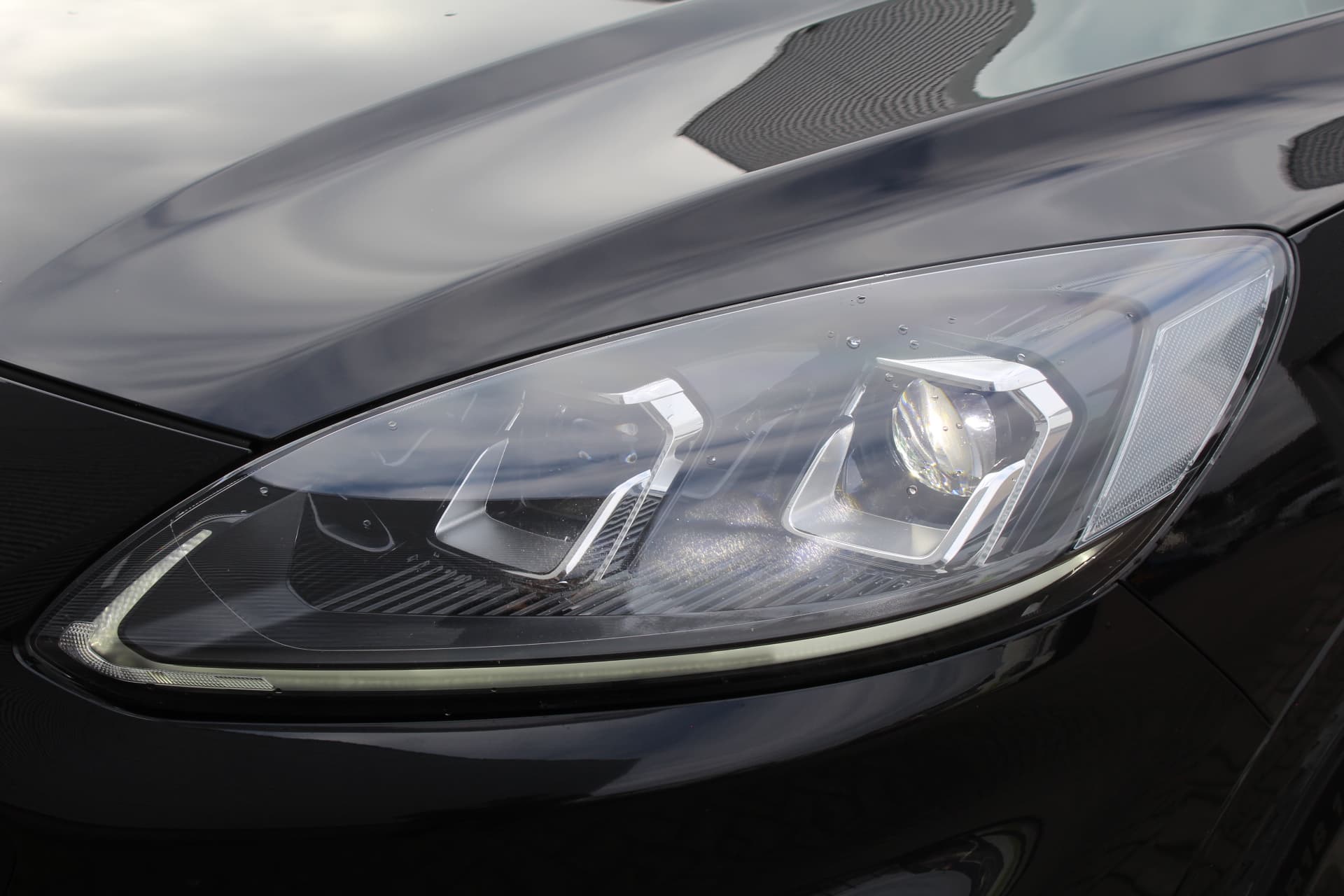 Ford Kuga 1.5 EcoBoost 150PK ST-Line thumbnail 14