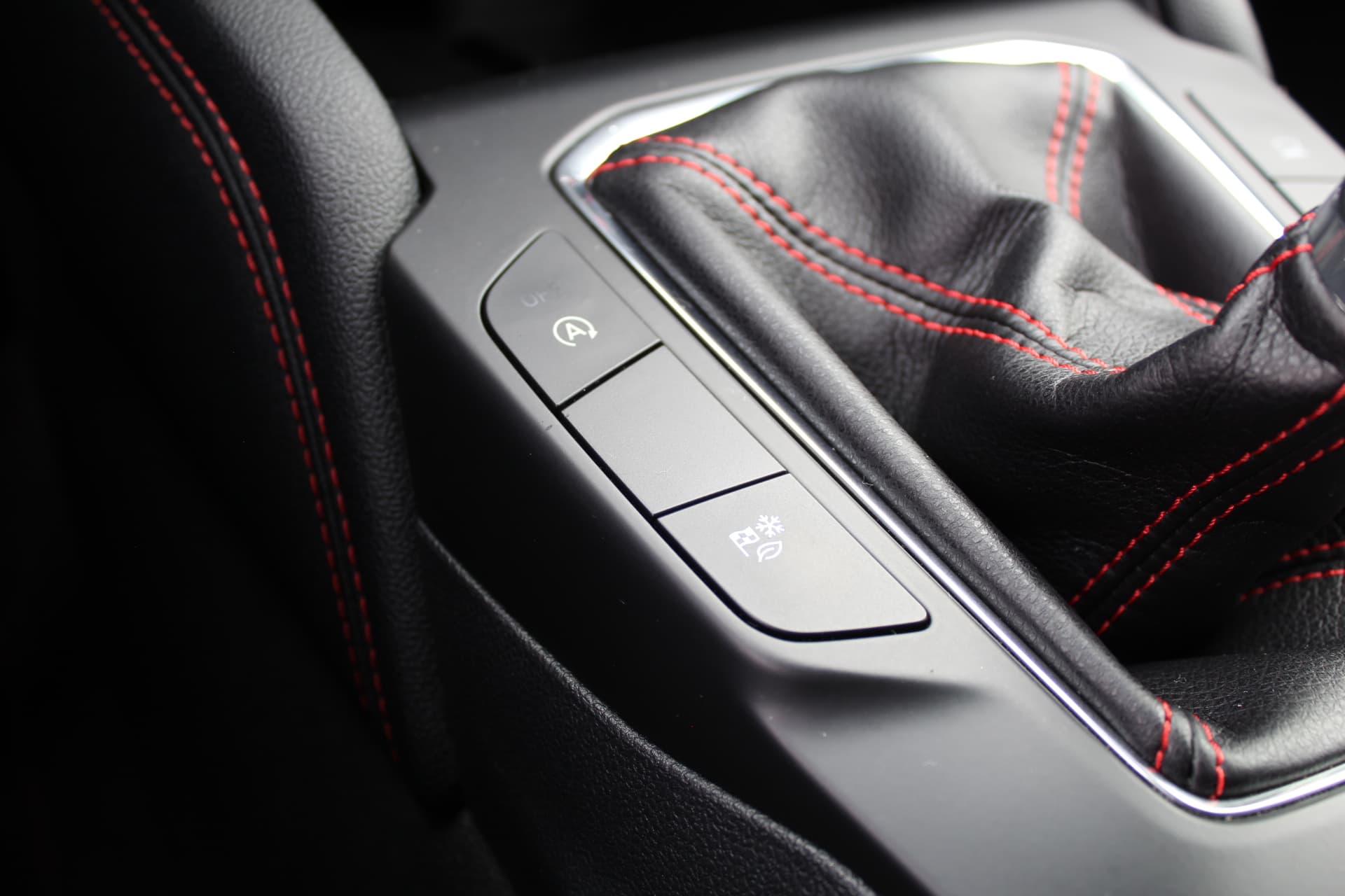 Ford Kuga 1.5 EcoBoost 150PK ST-Line thumbnail 22