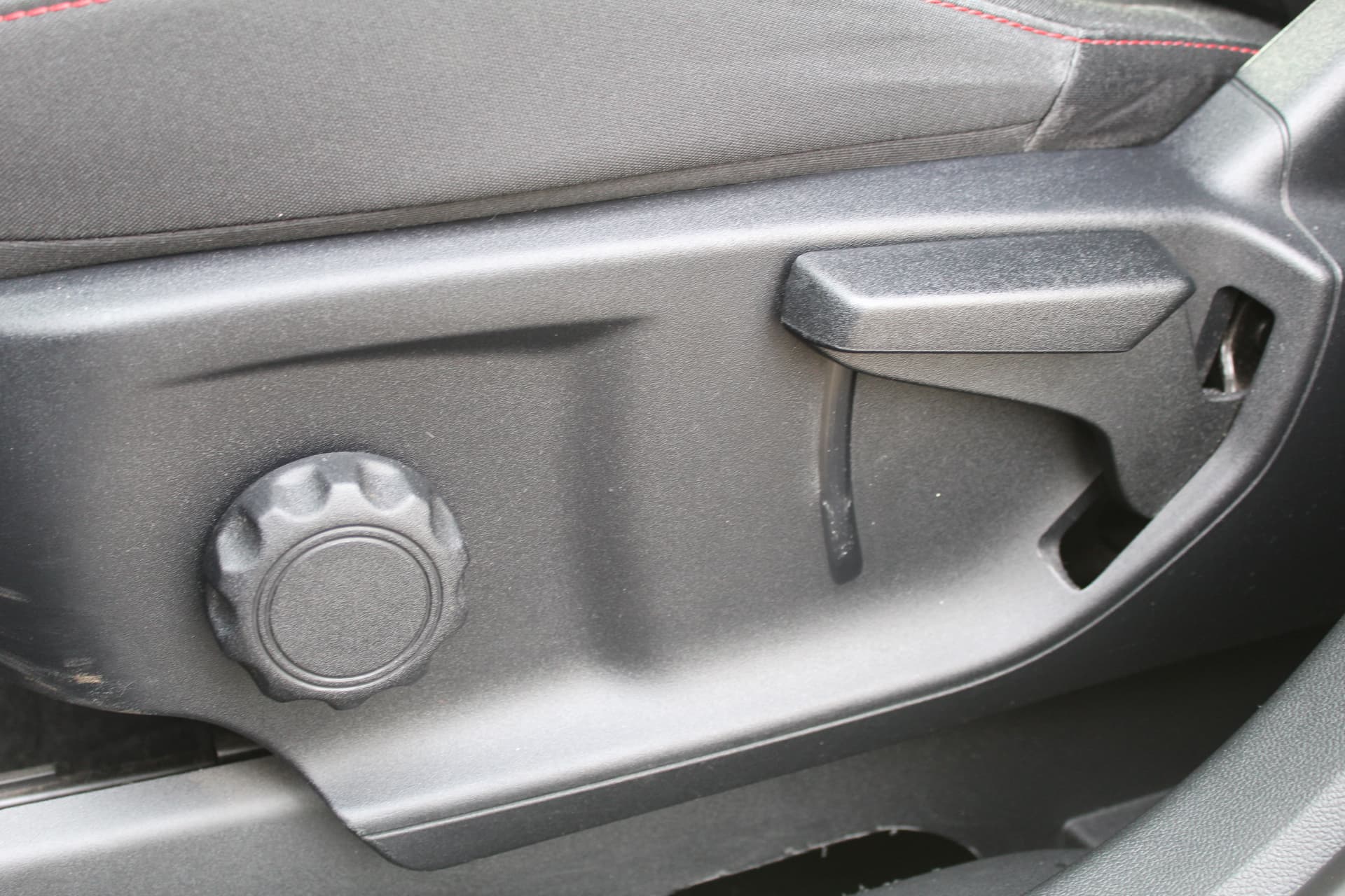 Ford Kuga 1.5 EcoBoost 150PK ST-Line thumbnail 37