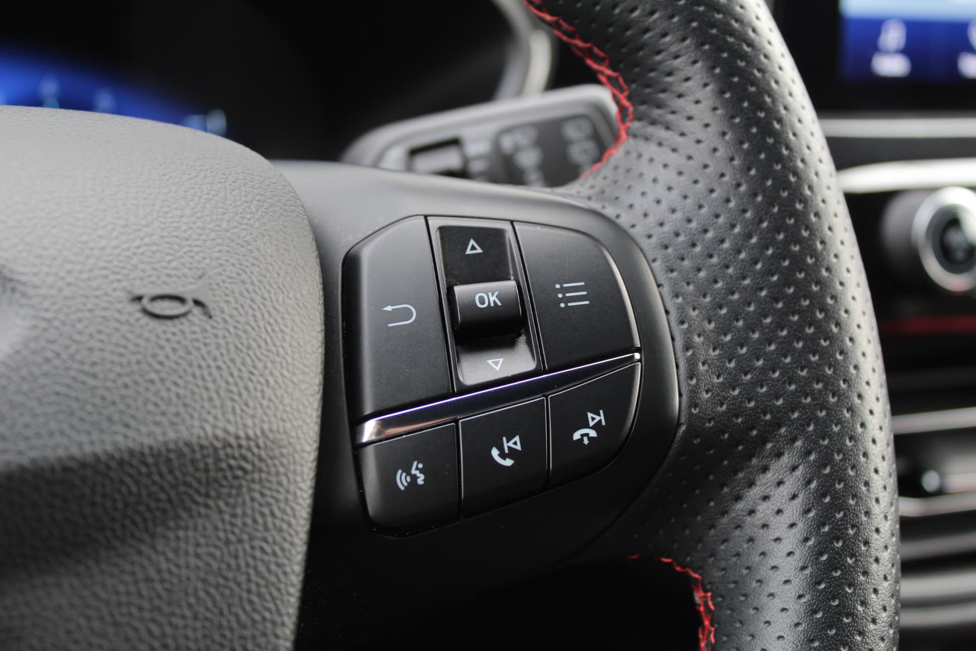 Ford Kuga 1.5 EcoBoost 150PK ST-Line thumbnail 12