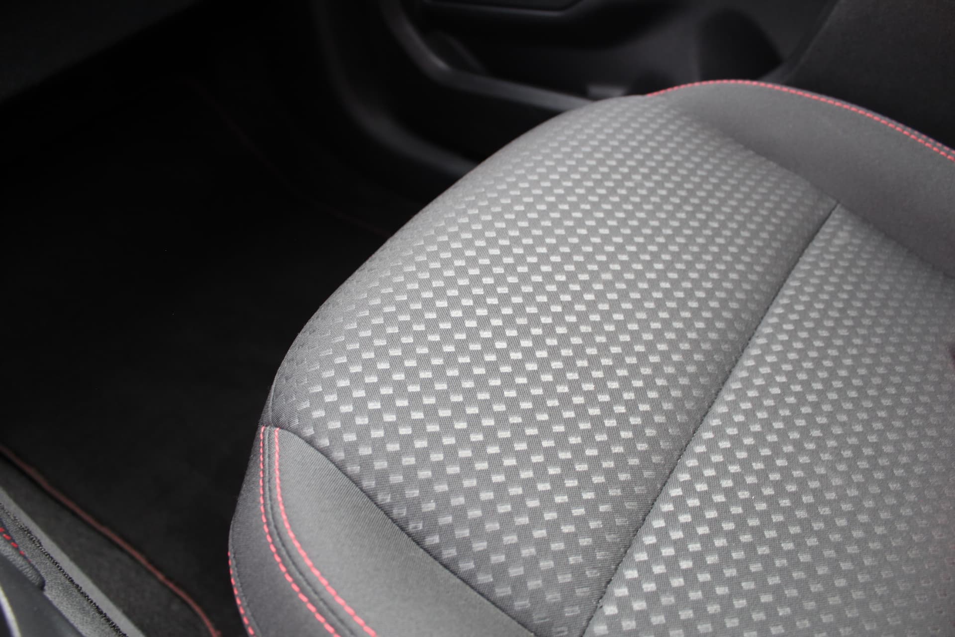 Ford Kuga 1.5 EcoBoost 150PK ST-Line thumbnail 20