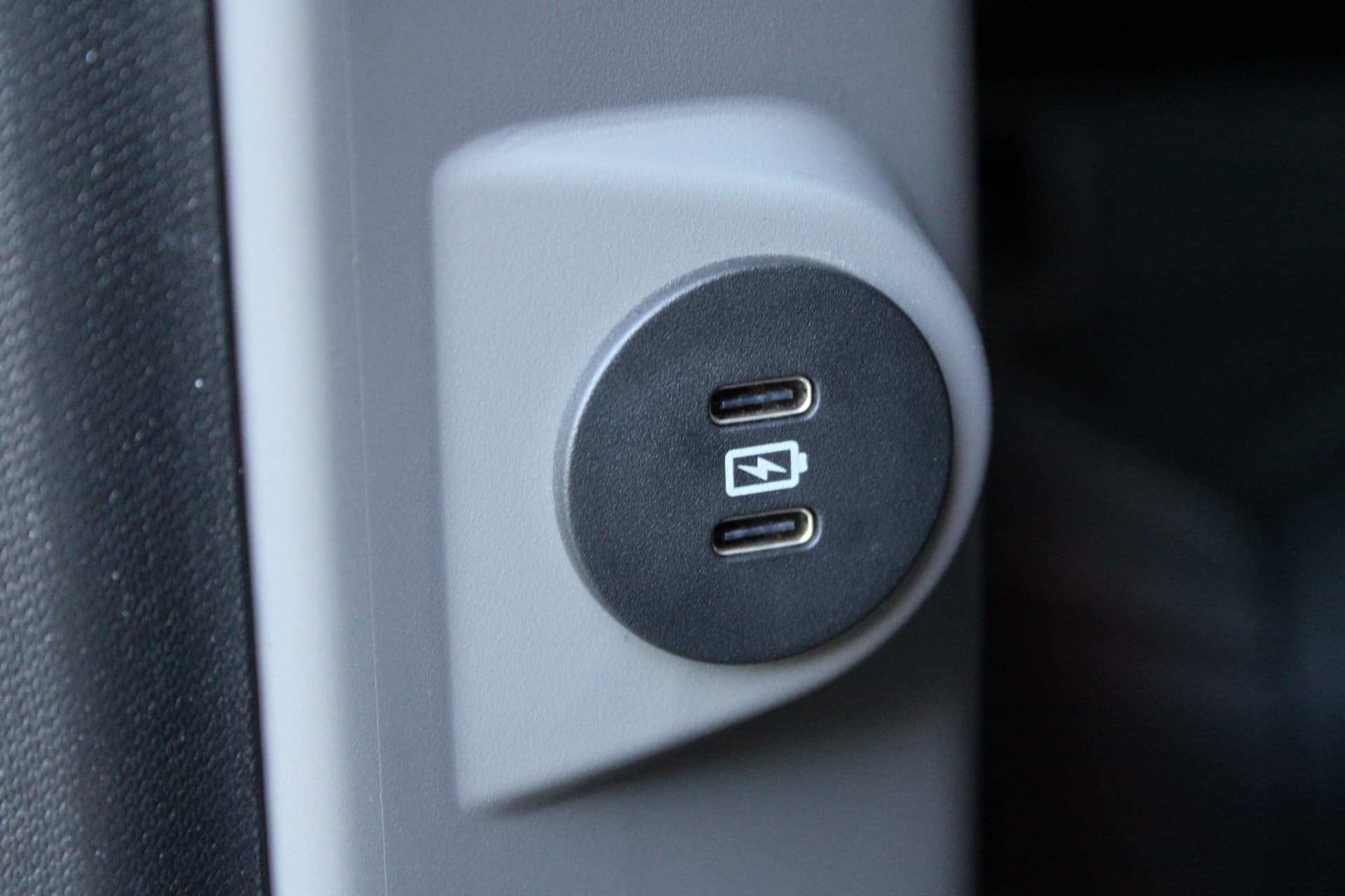 Ford Tourneo Custom PHEV L1H1 Titanium X thumbnail 24