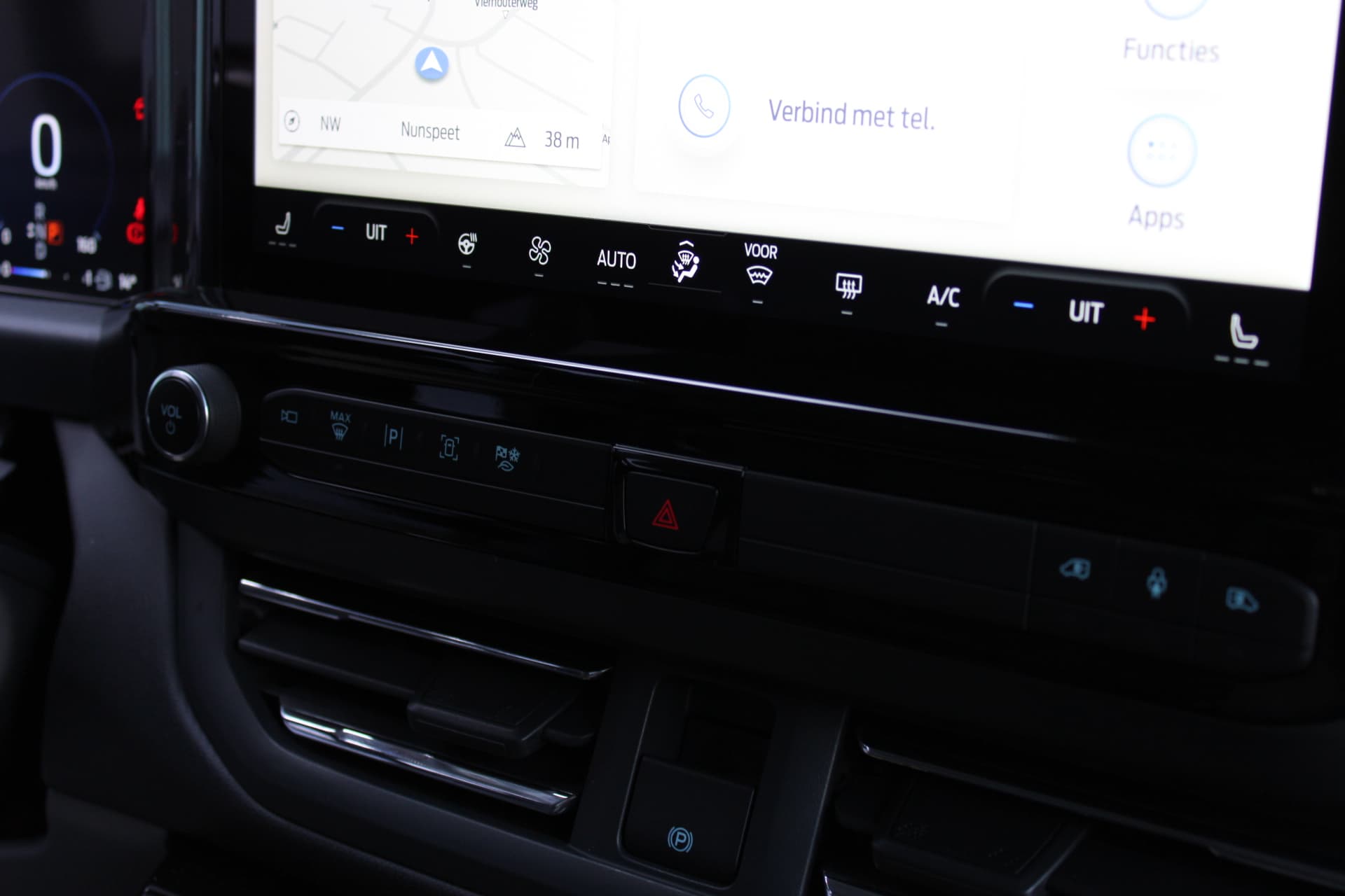 Ford Tourneo Custom PHEV L1H1 Titanium X thumbnail 31