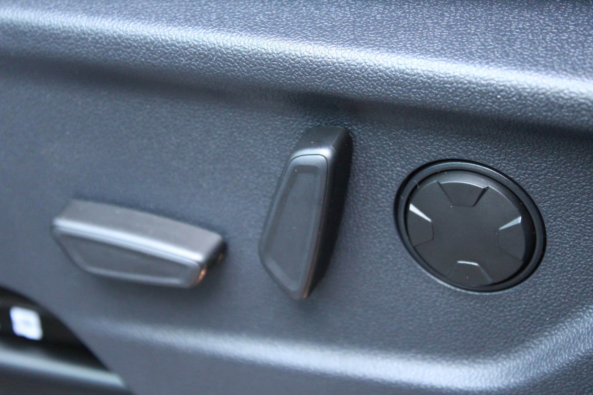 Ford Tourneo Custom PHEV L1H1 Titanium X thumbnail 37