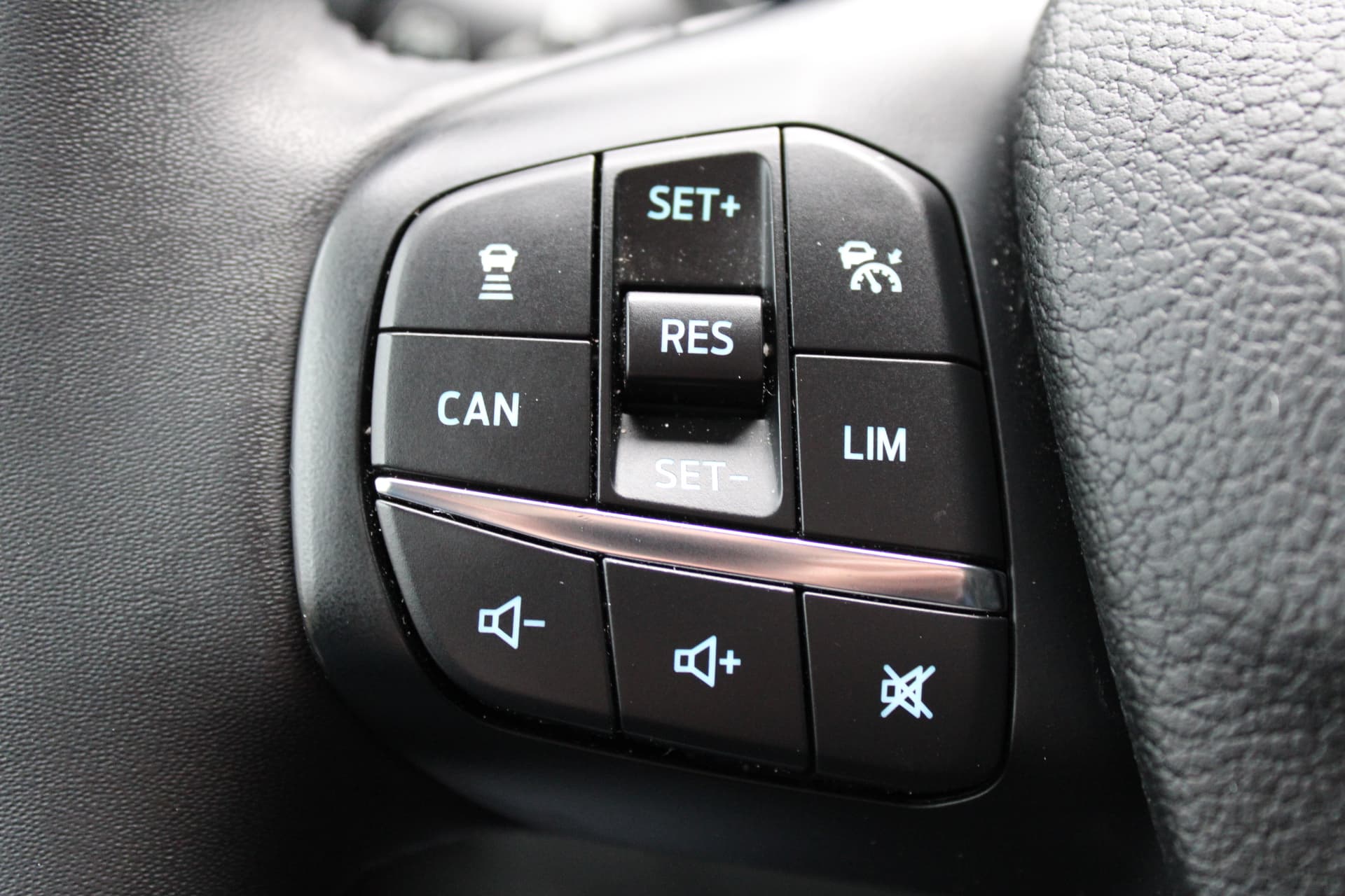 Ford Transit L2H2 170PK 330 Trend thumbnail 18