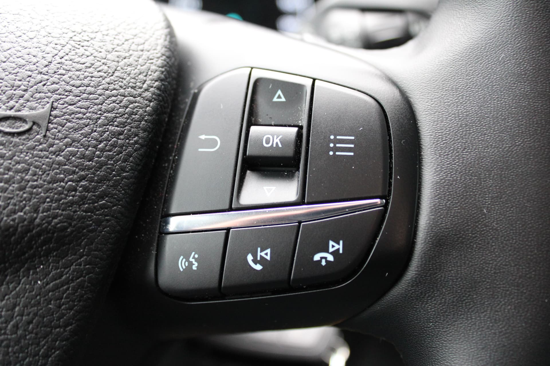 Ford Transit L2H2 170PK 330 Trend thumbnail 19