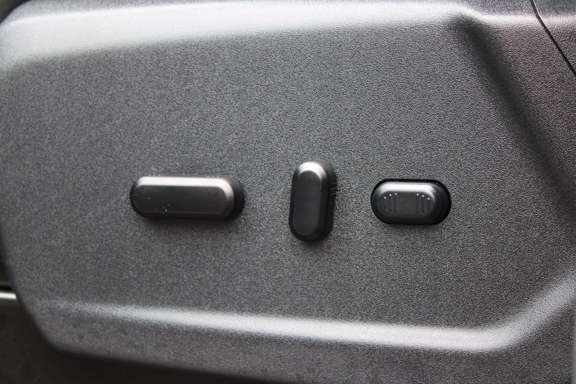 Ford Transit L2H2 170PK 330 Trend thumbnail 25