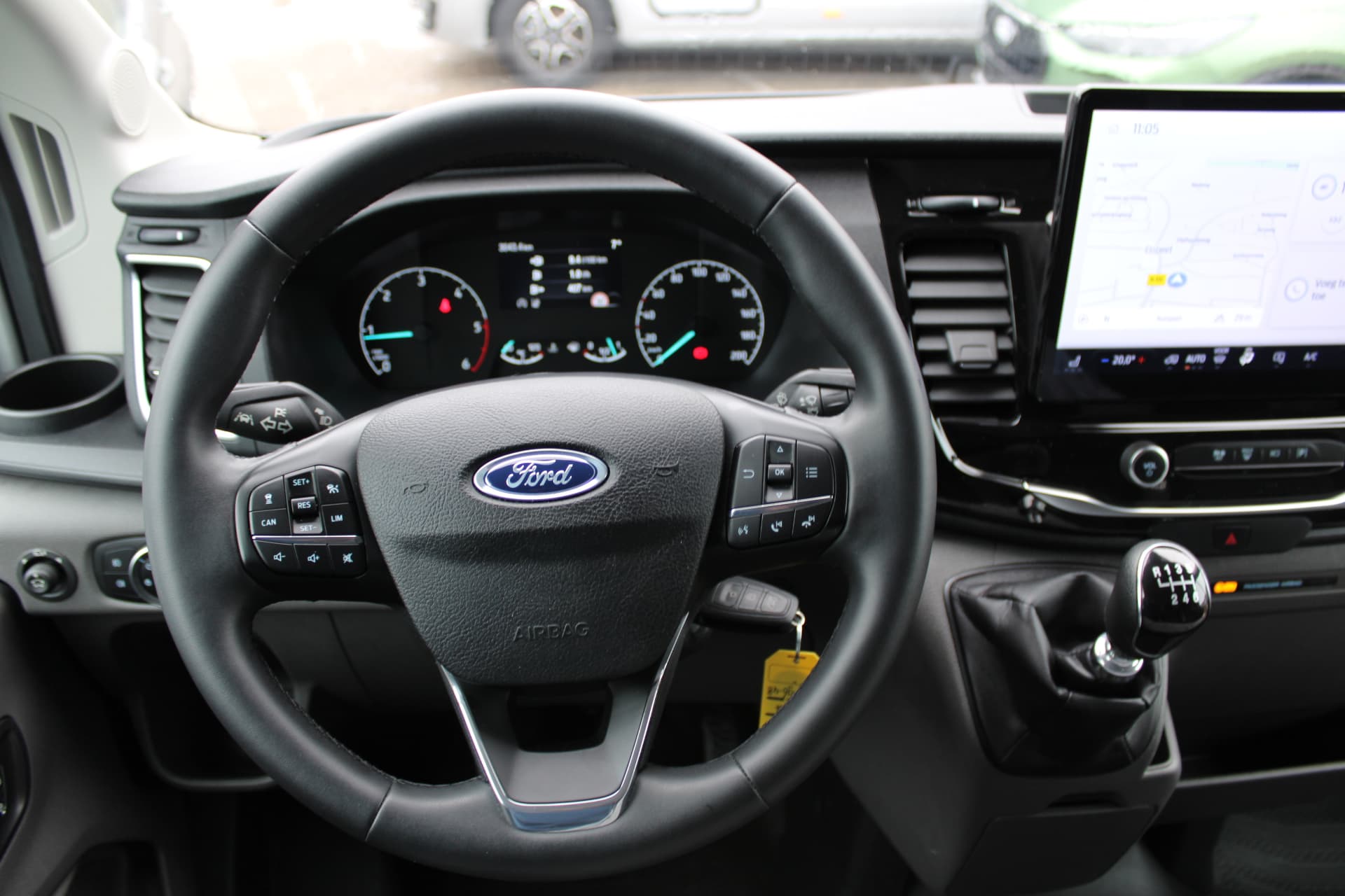 Ford Transit L2H2 170PK 330 Trend thumbnail 8