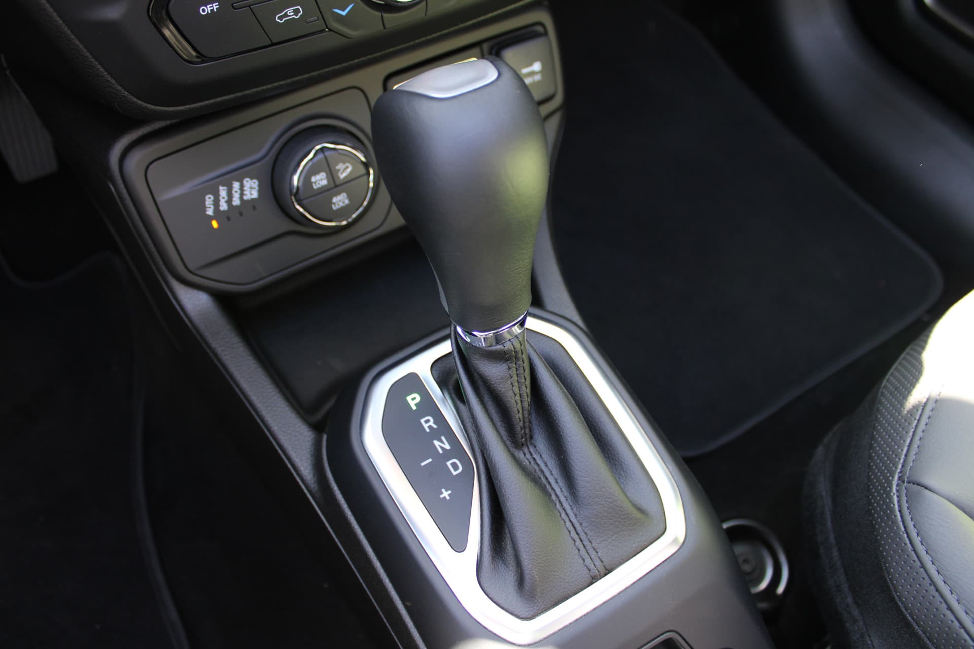 Jeep Renegade 4xe 190 Plug-in Hybrid S thumbnail 12