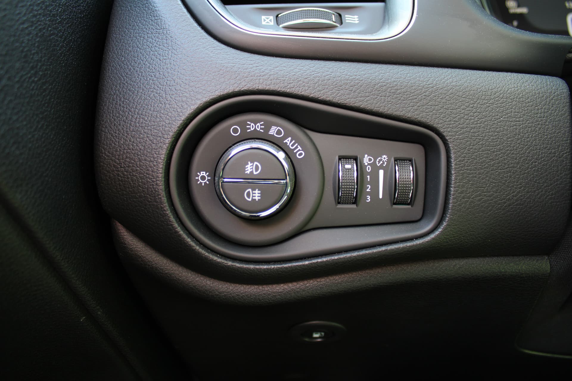 Jeep Renegade 4xe 190 Plug-in Hybrid S thumbnail 17