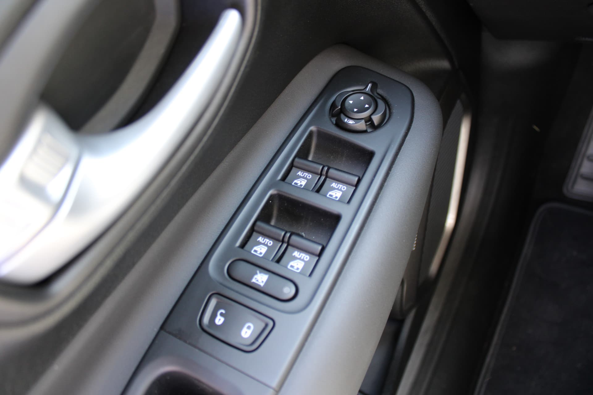 Jeep Renegade 4xe 190 Plug-in Hybrid S thumbnail 27