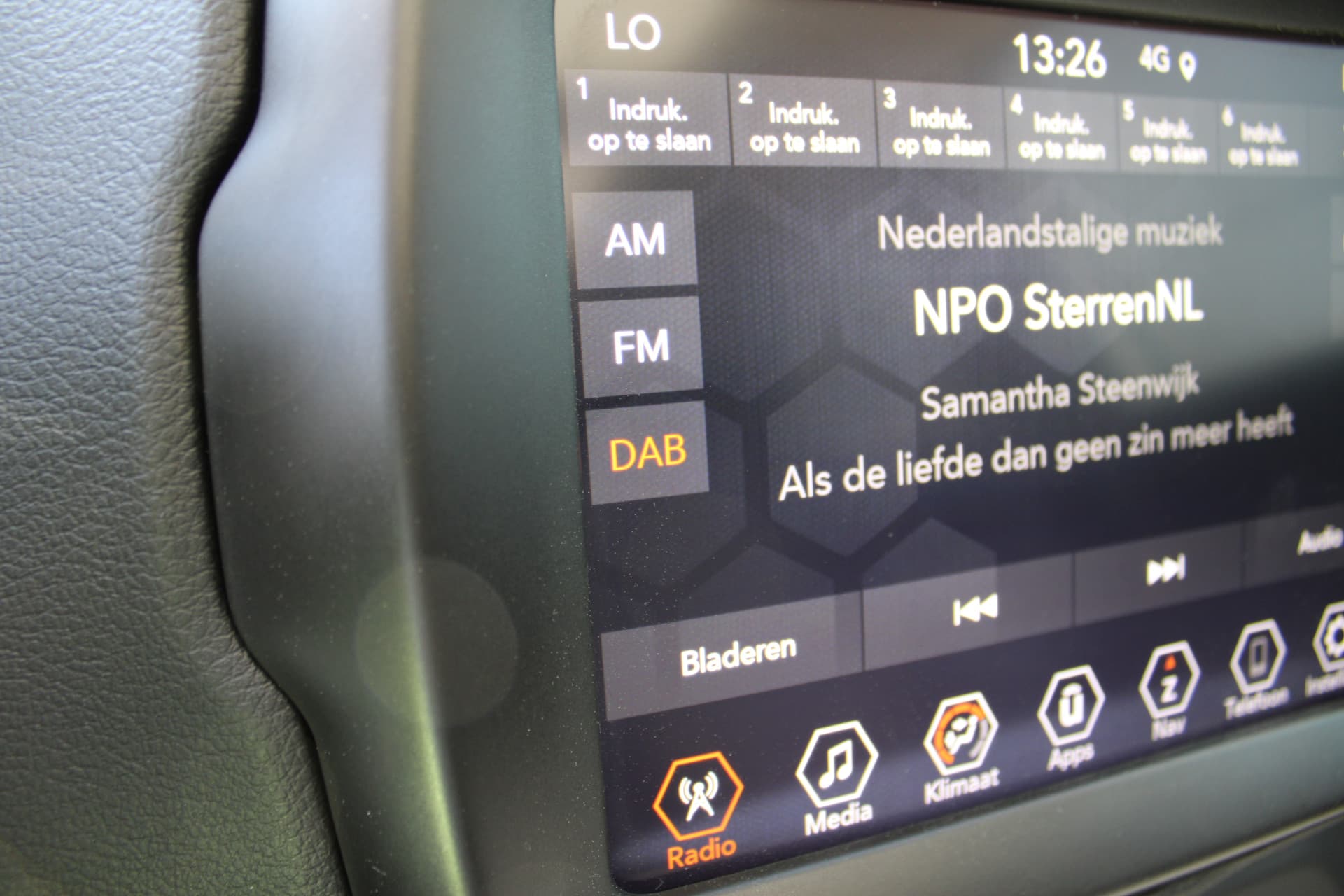 Jeep Renegade 4xe 190 Plug-in Hybrid S thumbnail 29