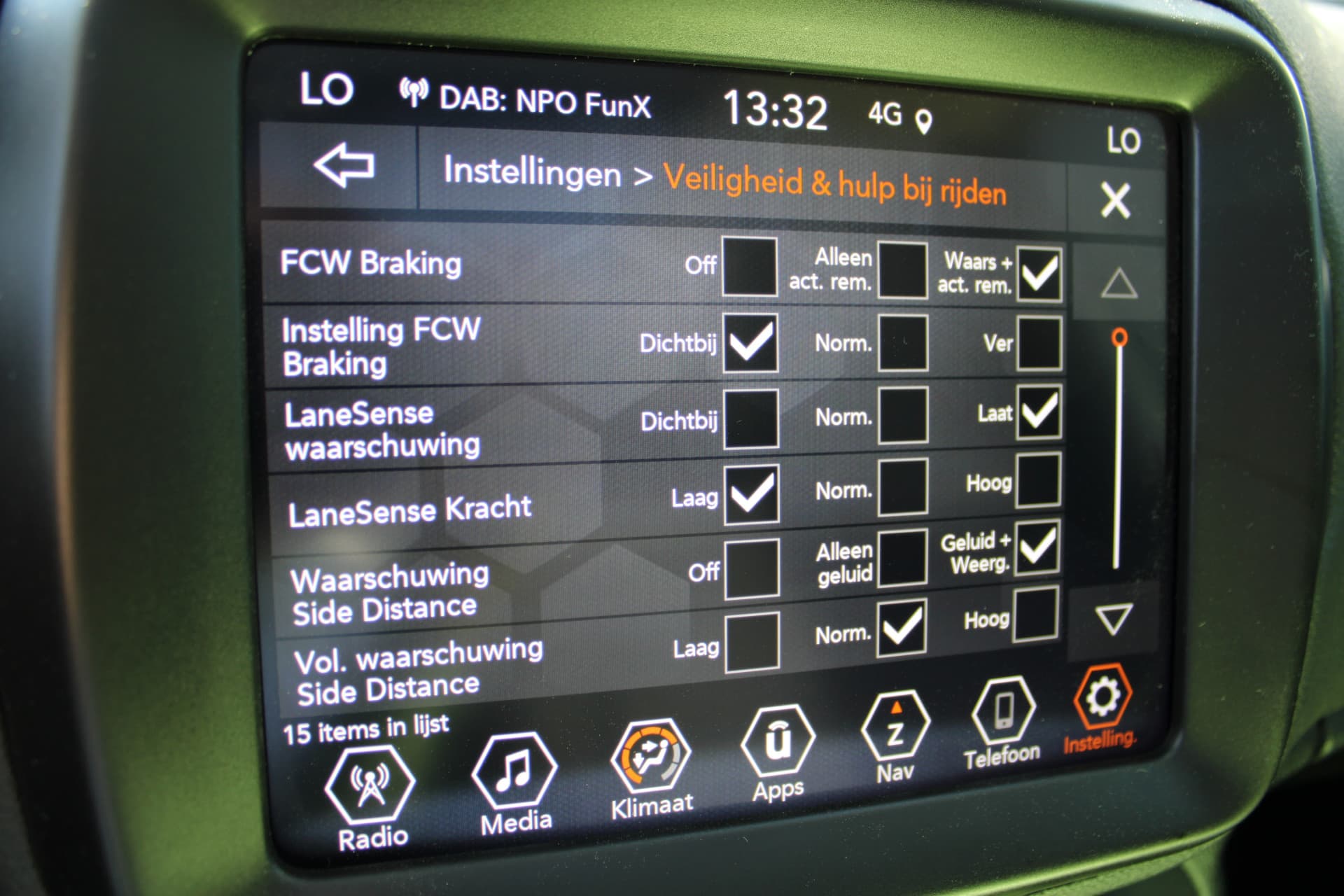 Jeep Renegade 4xe 190 Plug-in Hybrid S thumbnail 40