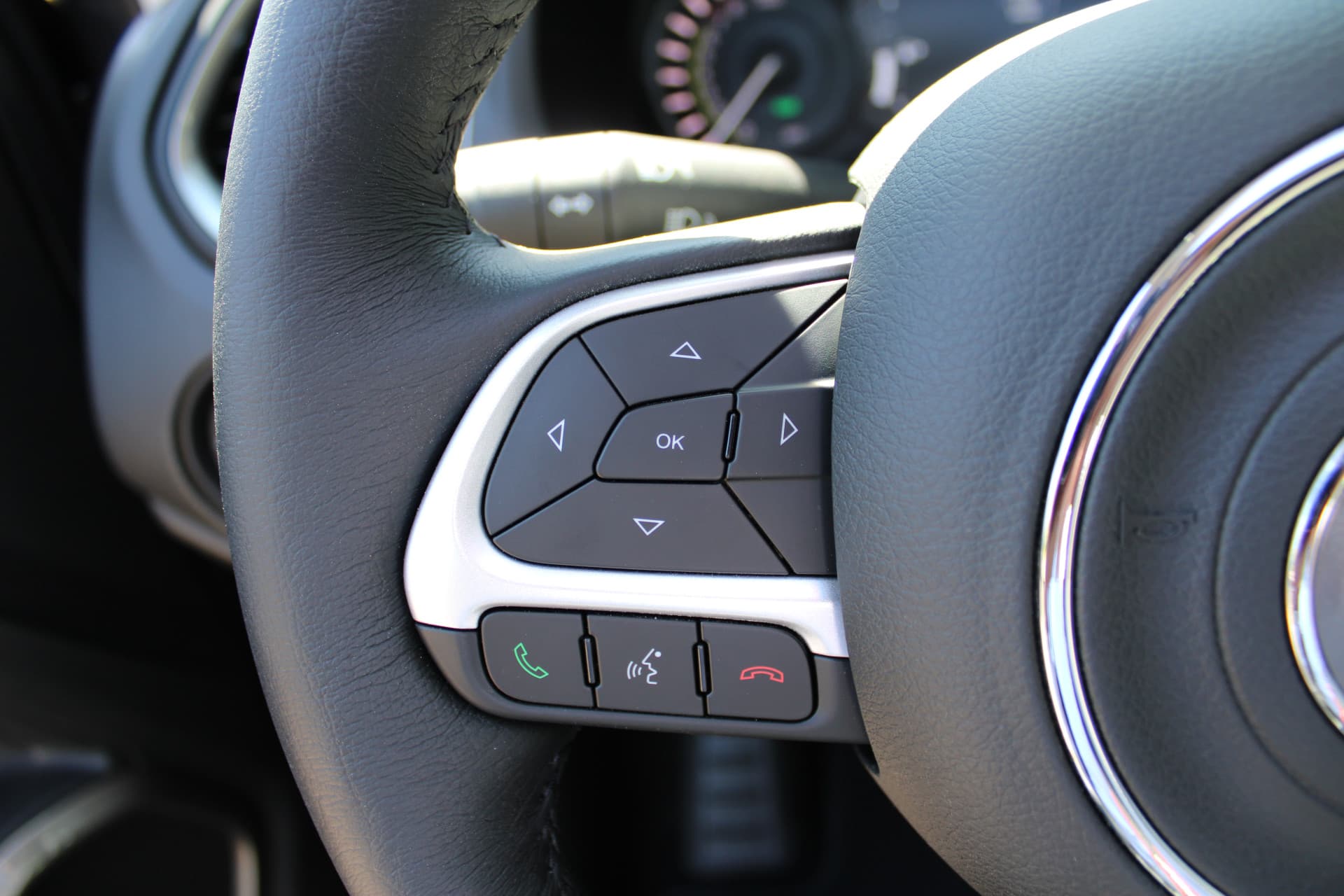 Jeep Renegade 4xe 190 Plug-in Hybrid S thumbnail 9