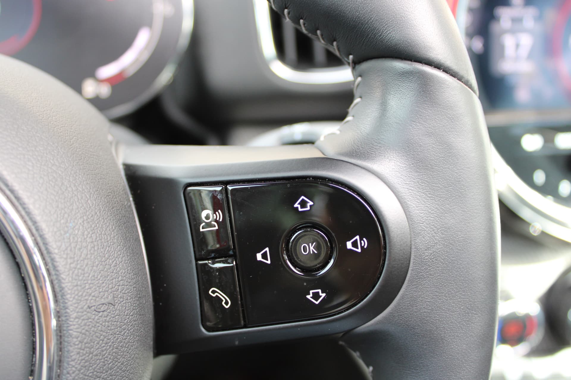 MINI Countryman 2.0 Cooper S Boardwalk Edition thumbnail 11